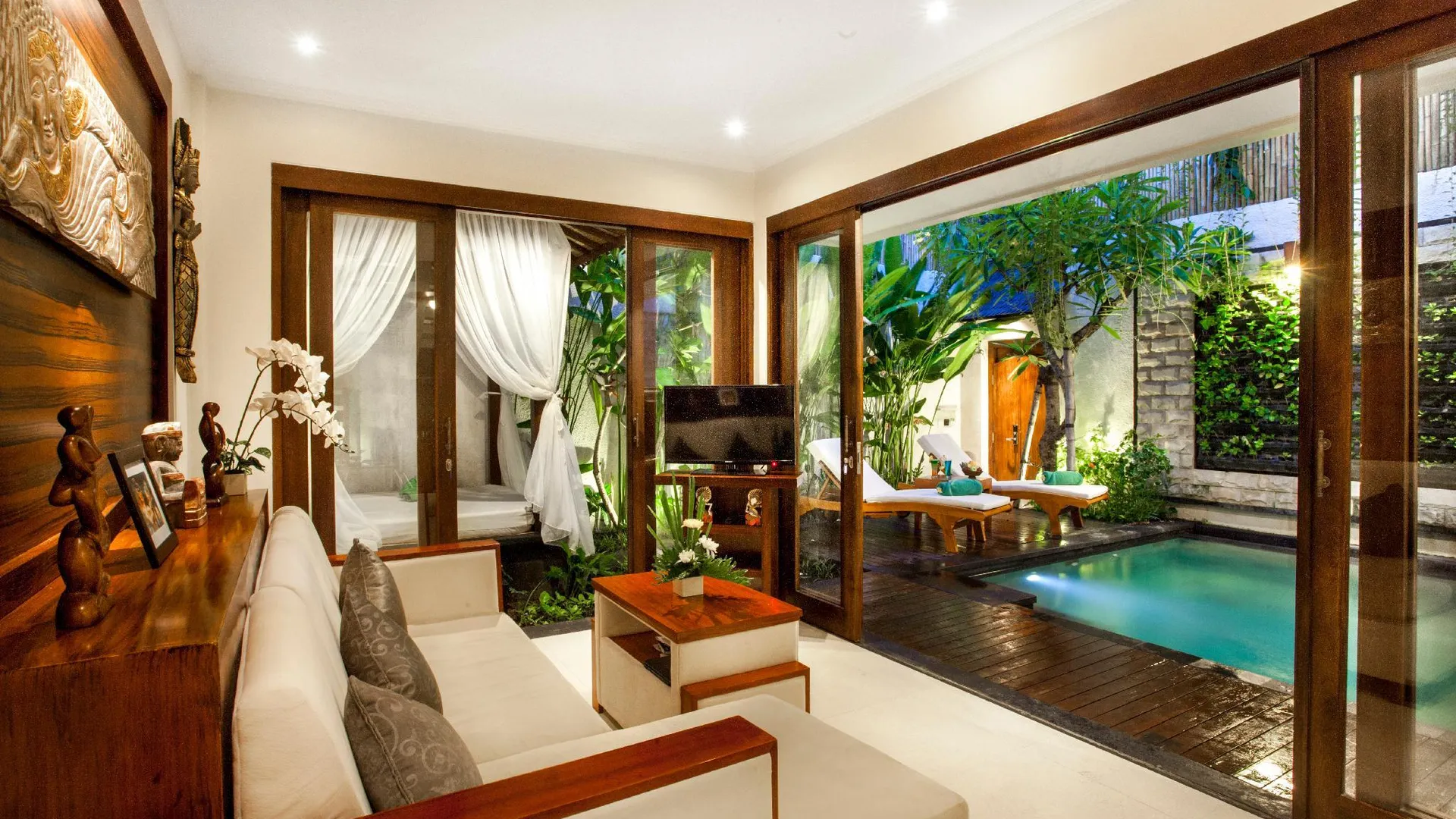 발리 아스타기나 리조트 빌라 앤 스파 4성급 호텔 스위트룸