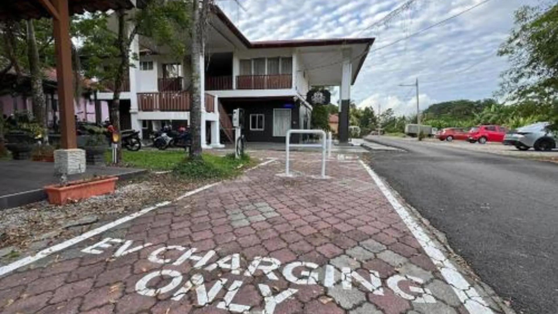 바투 파핫 Kesuma Villa Exclusive Stay  3성급 게스트하우스 전망