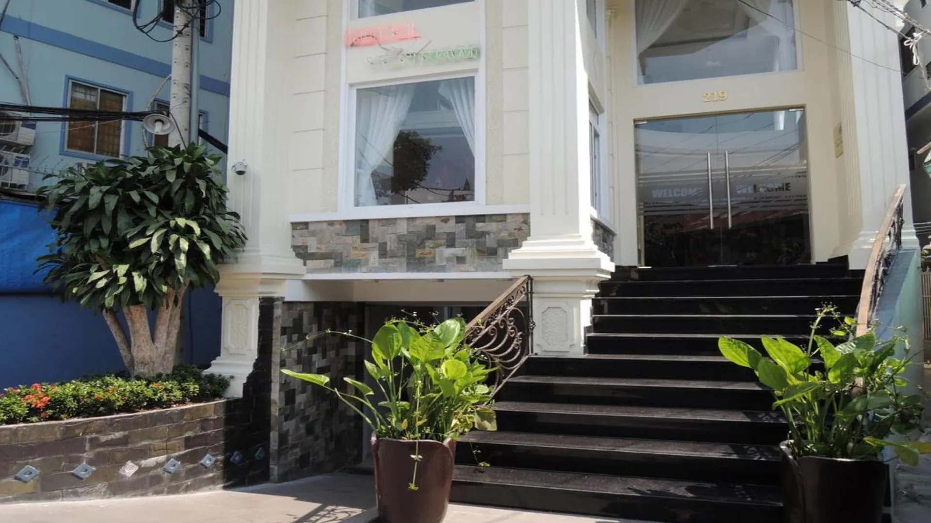 호치민 옌 남 호텔 응우옌 쫑 뚜웬 2성급 호텔 전망