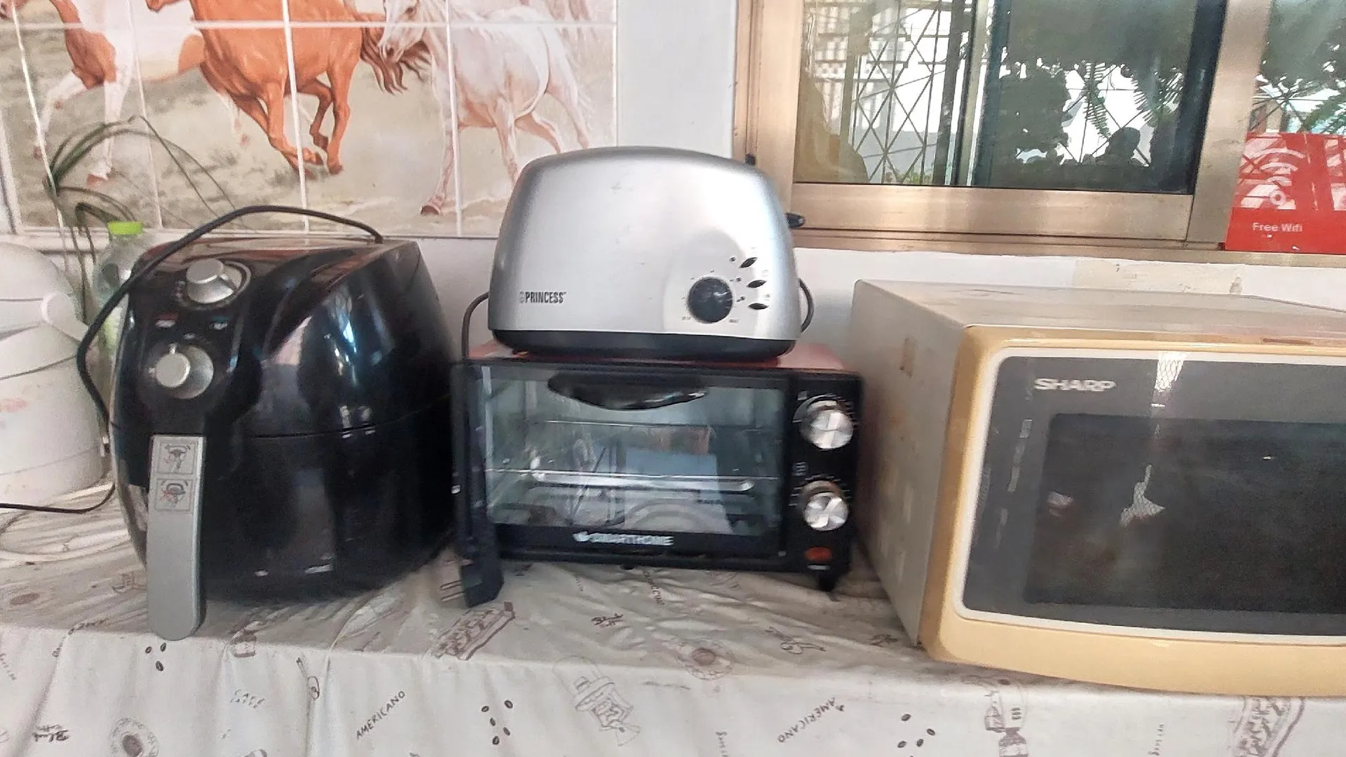 방콕 룩샤인 아파트먼트 2성급 호텔 레스토랑