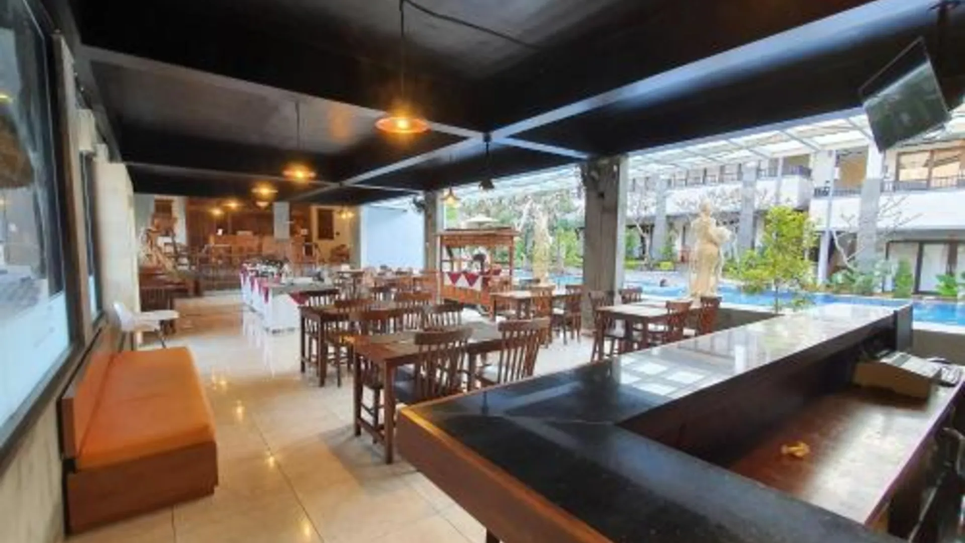 발리 트로피코 짐바란 발리 2성급 호텔 외관