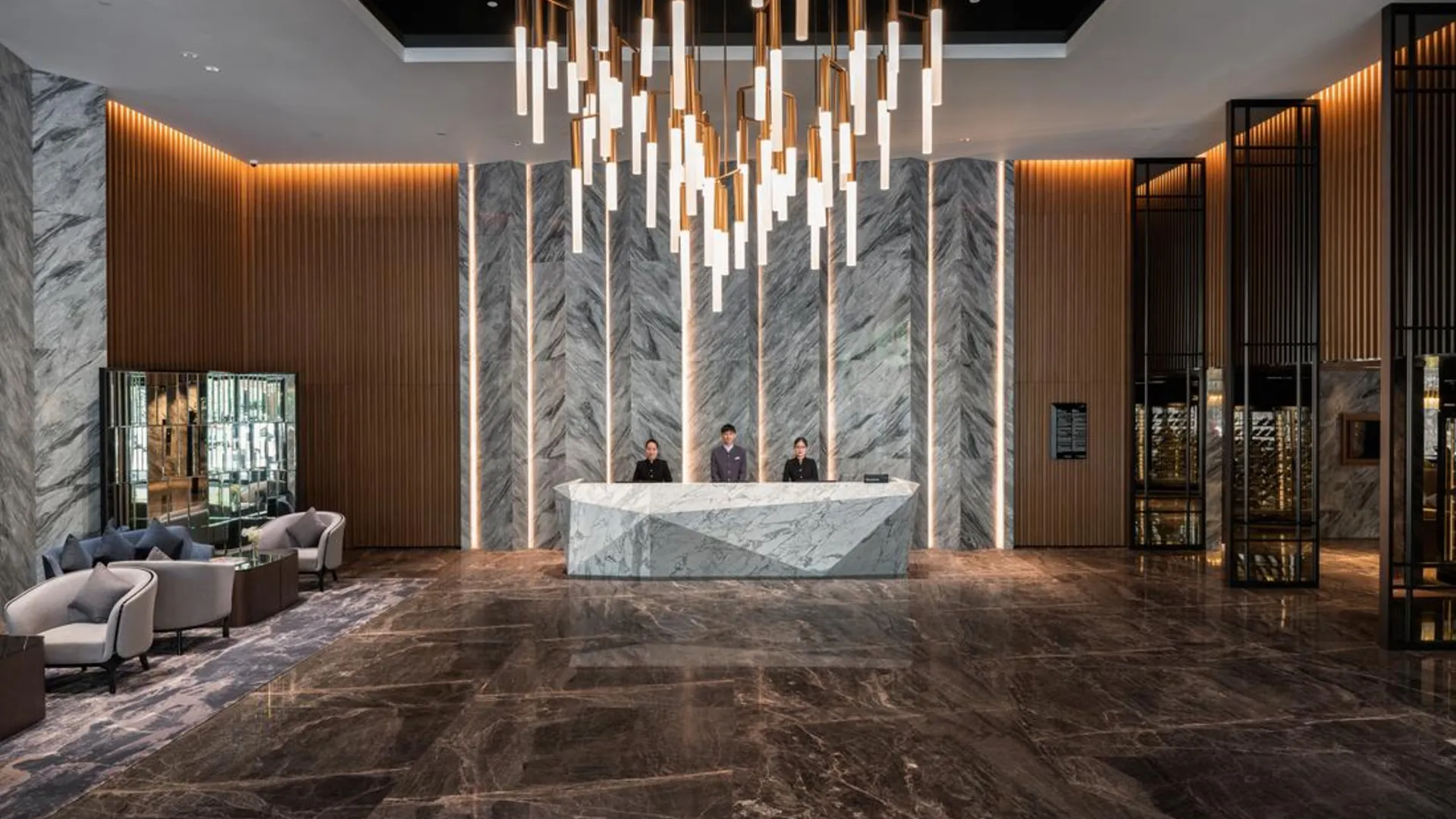 다낭 크라운 플라자 다낭 시티 센터 바이 IHG 5성급 호텔 로비