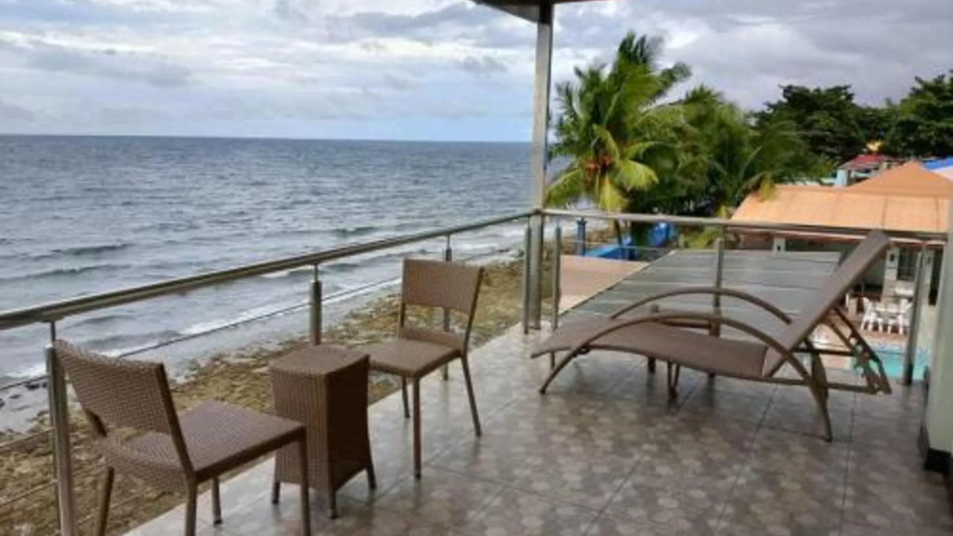 세부 오션 브리즈 리조트 호텔 외관