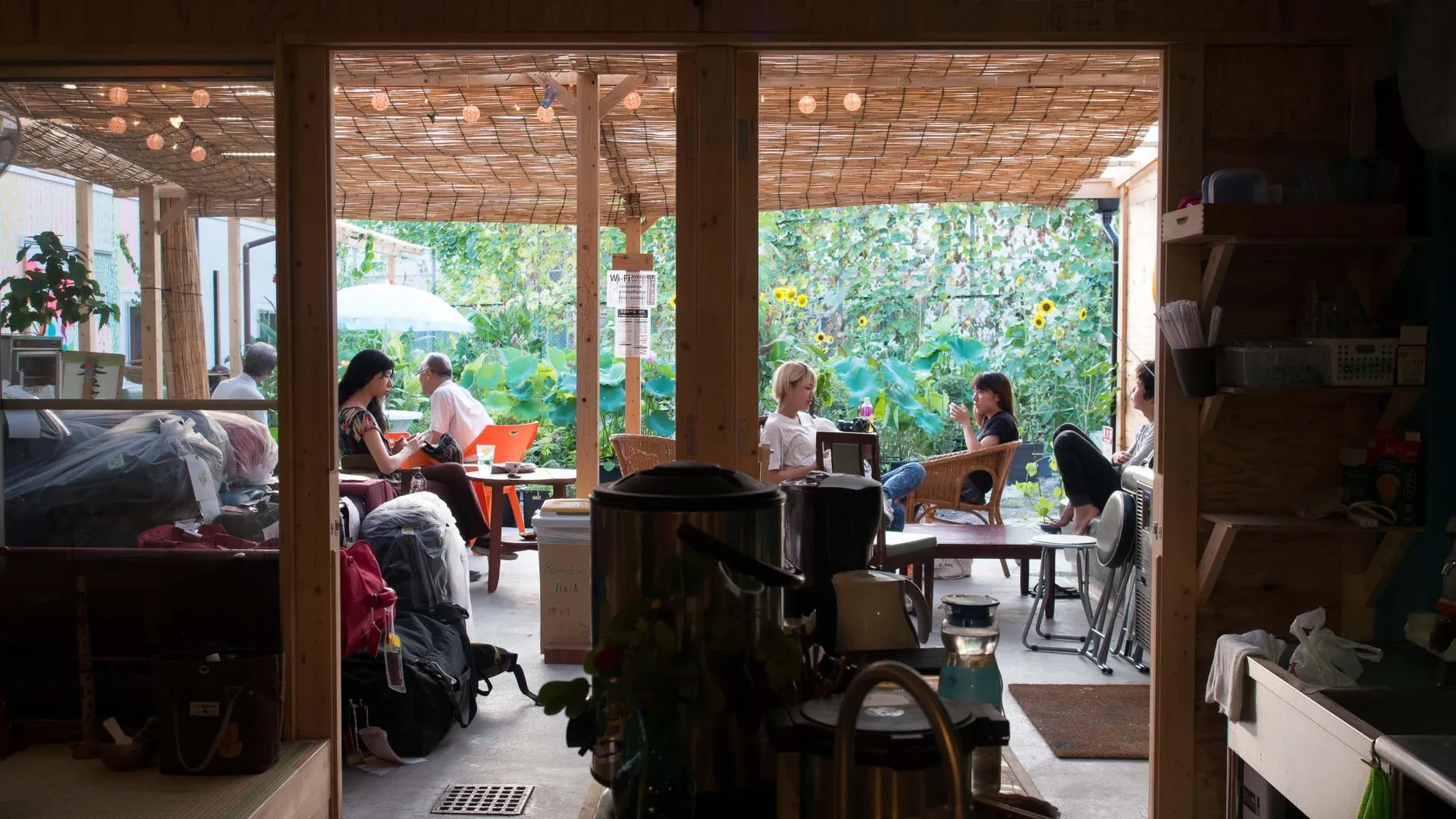 오사카 가마가사키 예술대학 카페 가든 게스트 하우스 1성급 호텔 전망