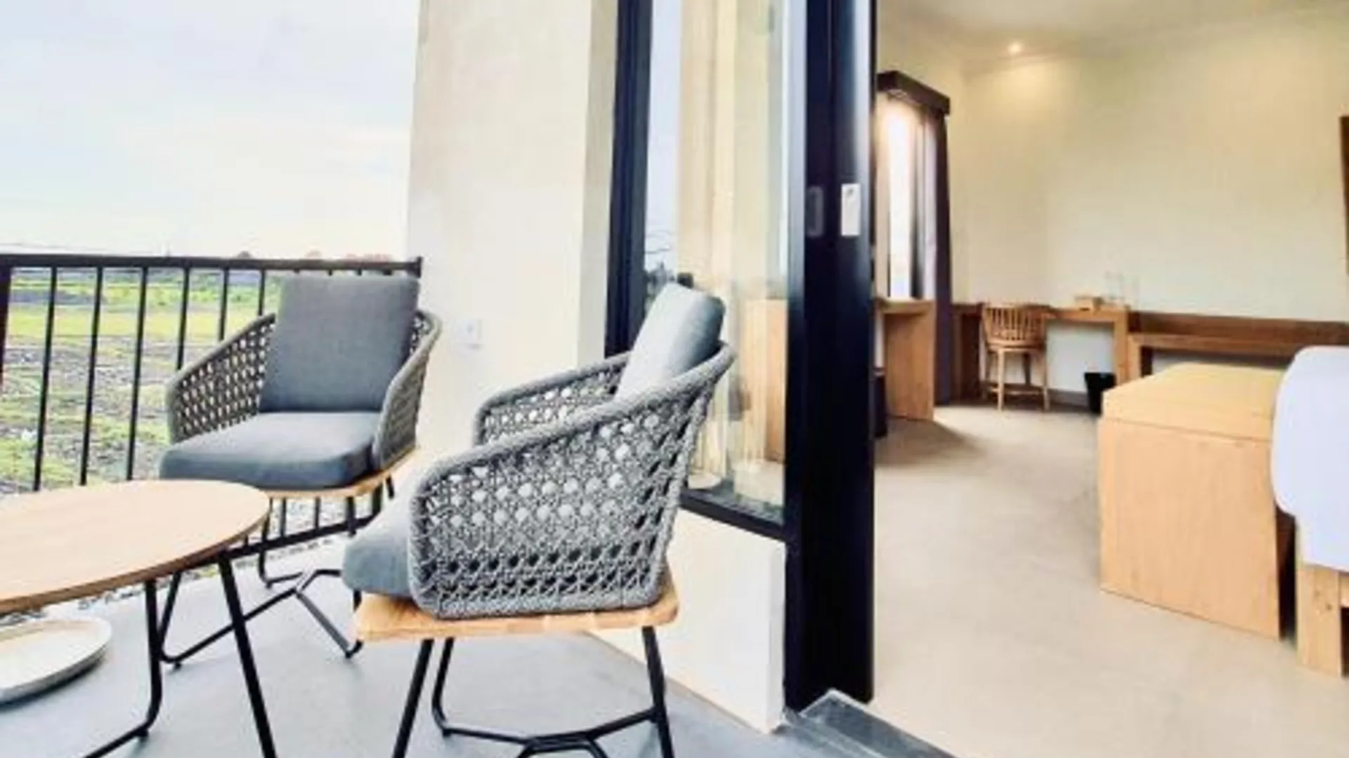 발리 더 카마레 호텔 로비