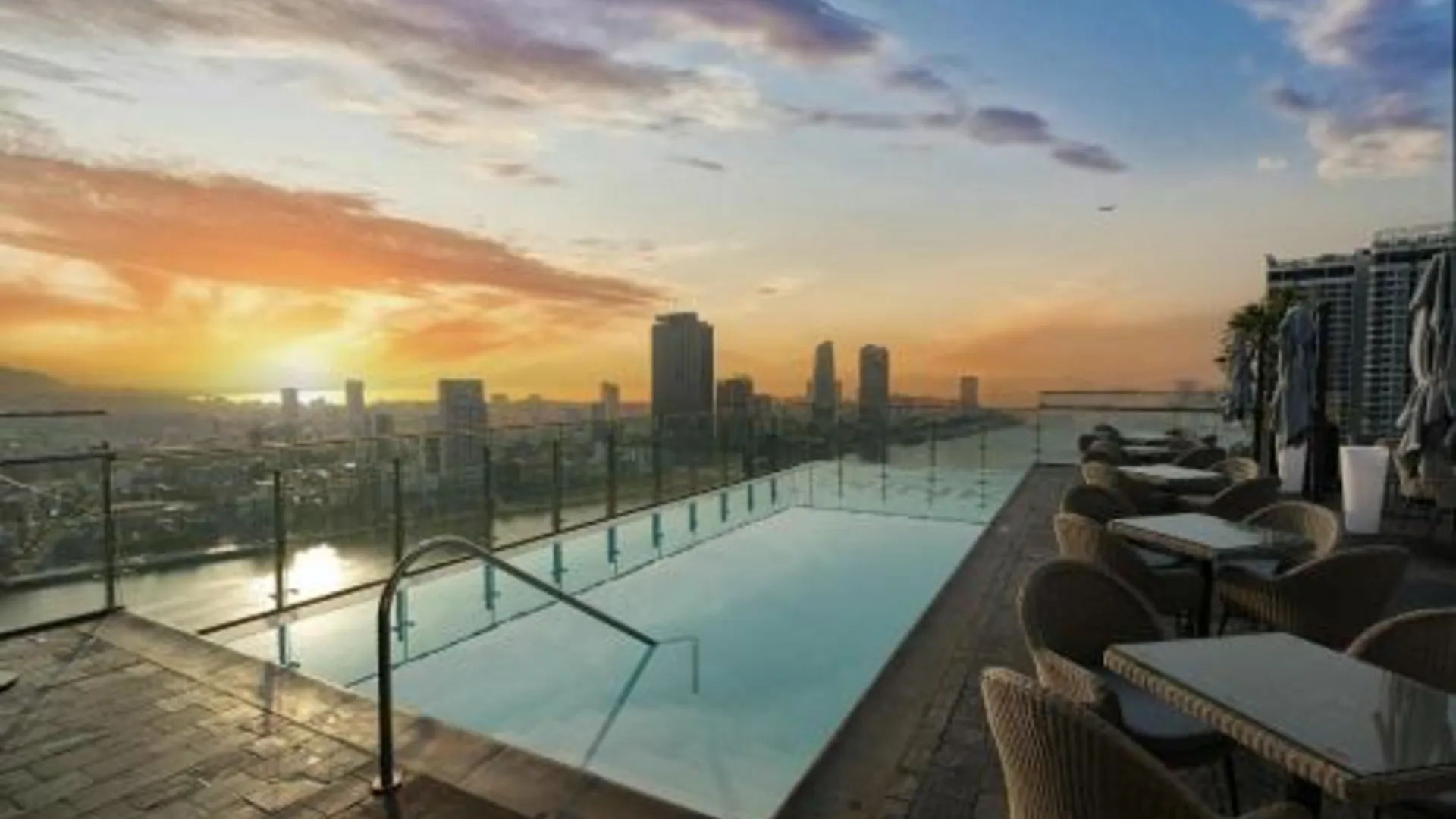 다낭 윙크 호텔 다낭 리버사이드 4성급 호텔 로비