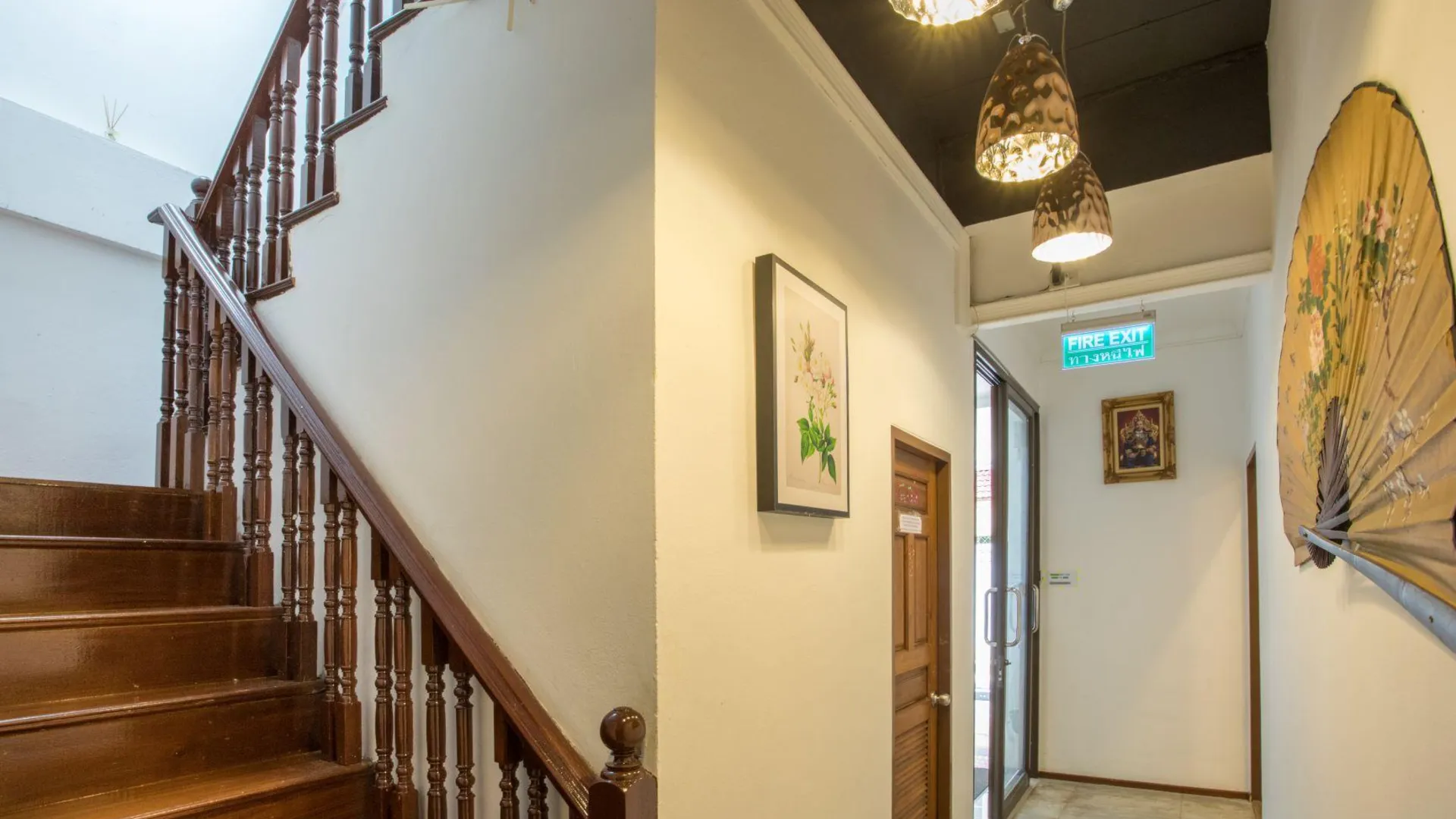 방콕 나인 플러스 로프트 (게스트 하우스) 2성급 호텔 부대시설