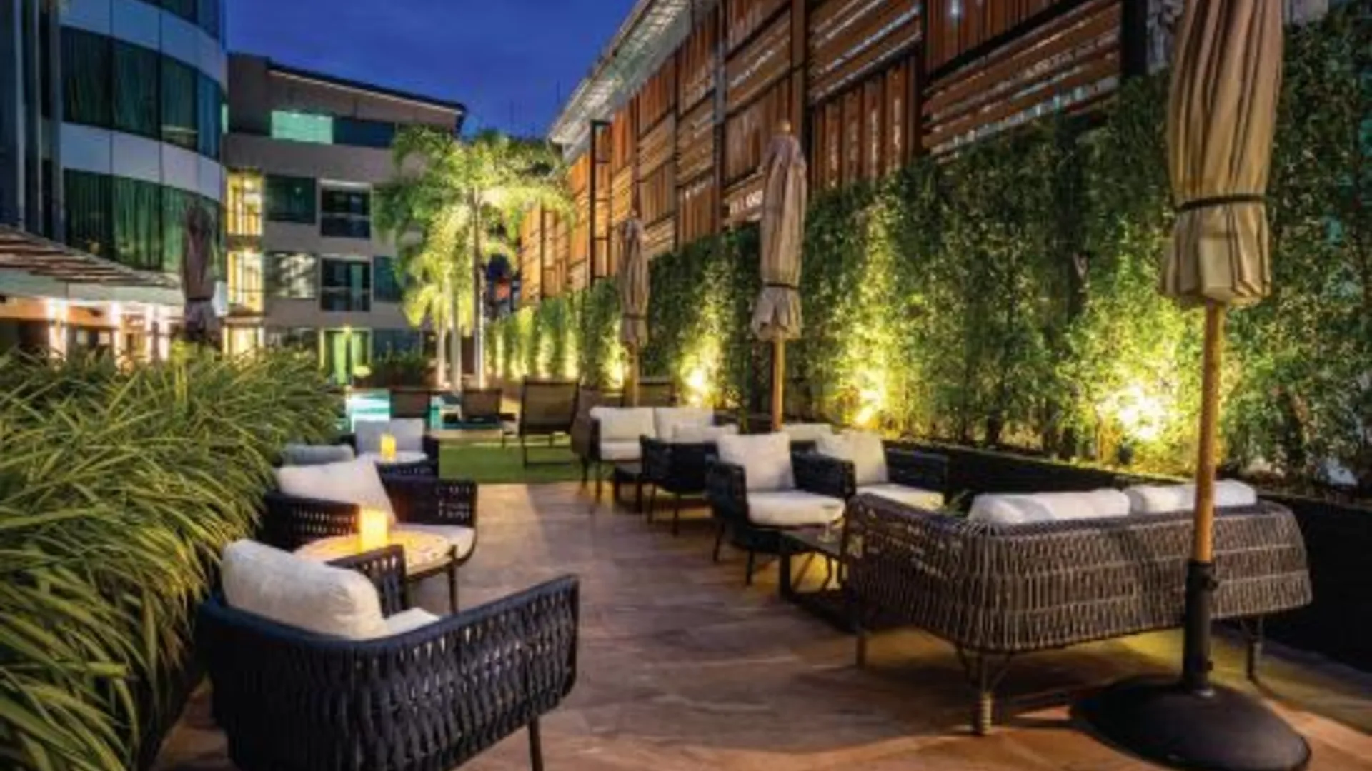 방콕 솔리테어 방콕 수쿰윗 11 4성급 호텔 수영장