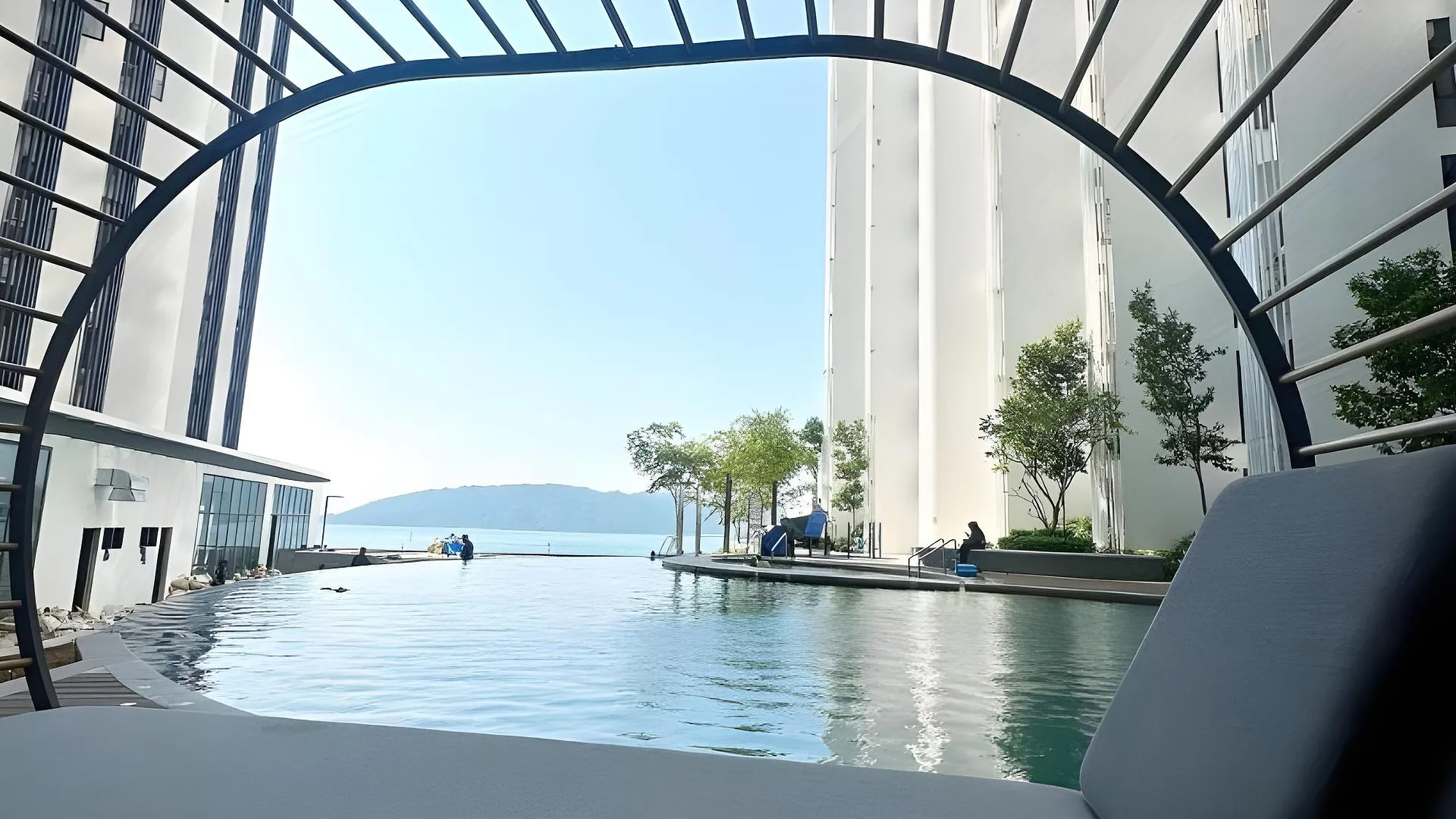 코타키나발루 더 쇼어 코타키나발루 시티 센터 바이 LW 스위트 5성급 호텔 객실