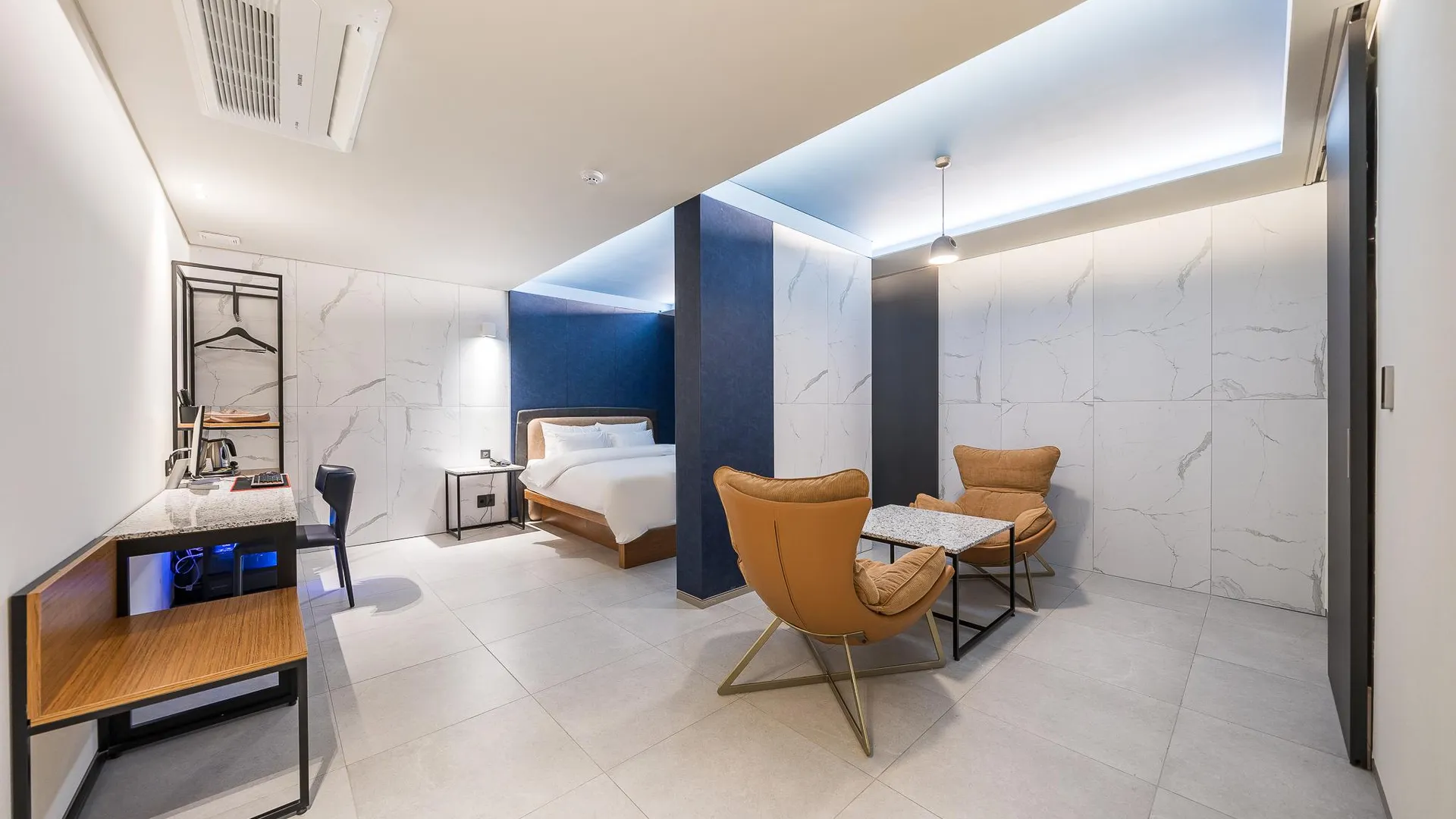 서울 성신여대역 더월(THE WALL) 2성급 호텔 외관