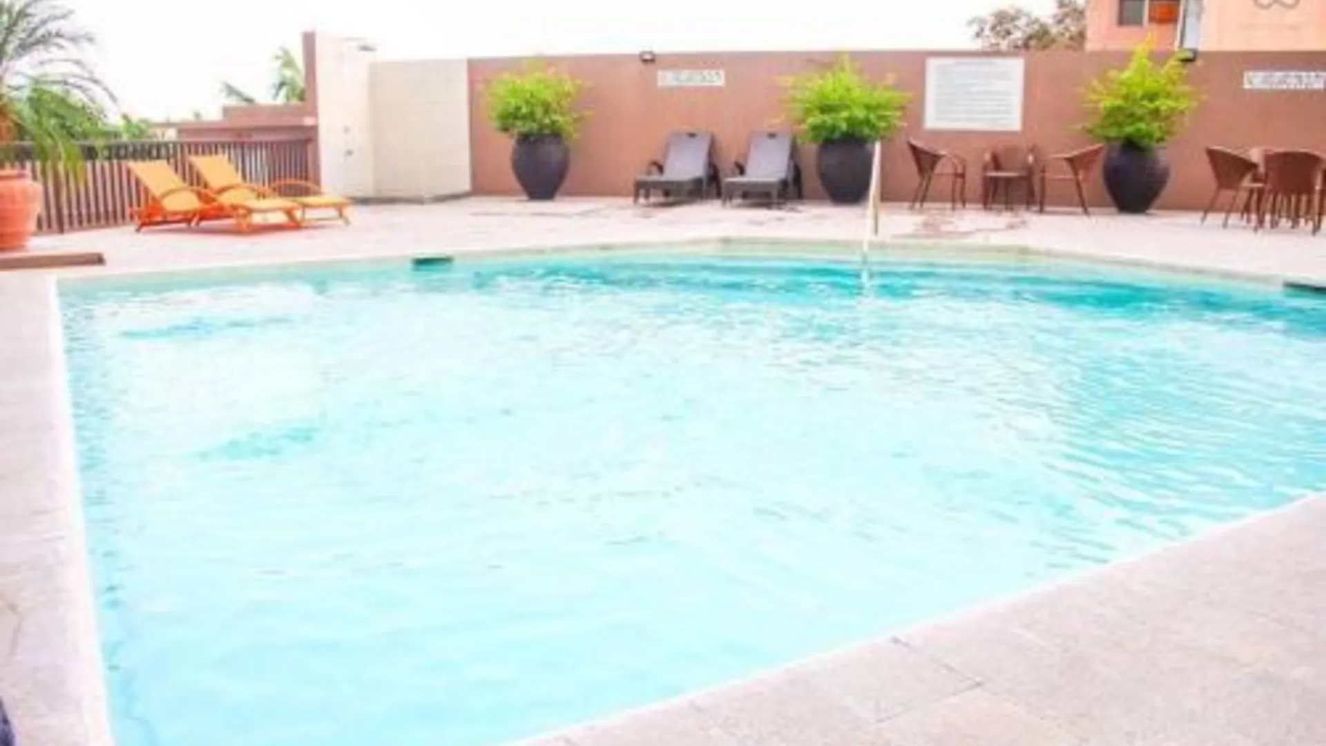 세부 사파테라의 아파트먼트 (m², 침실 1개, 프라이빗 욕실 1개) 3성급 게스트하우스 수영장