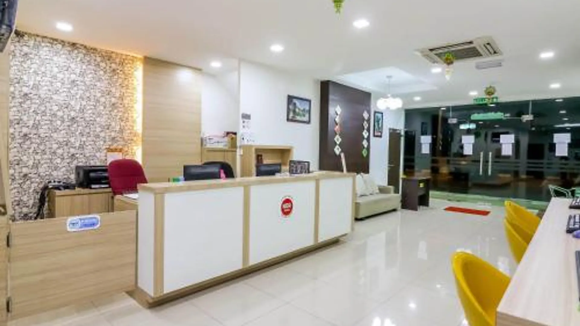 고펭 Citrine Hotel  2성급 호텔 로비