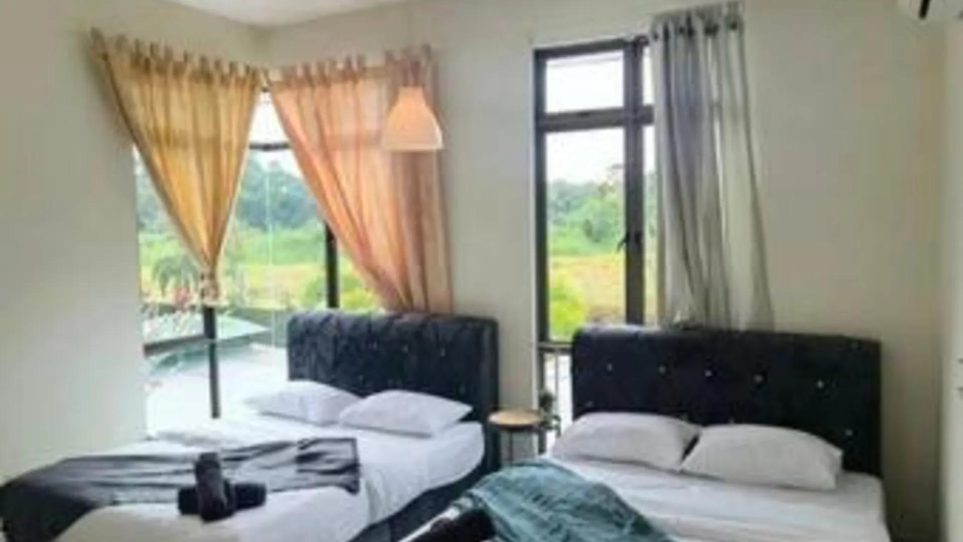 조호바루 / 조호르바루 스쿠다이의 프라이빗 하우스 (350m², 침실 4개, 프라이빗 욕실 5개) 4성급 게스트하우스 스위트룸