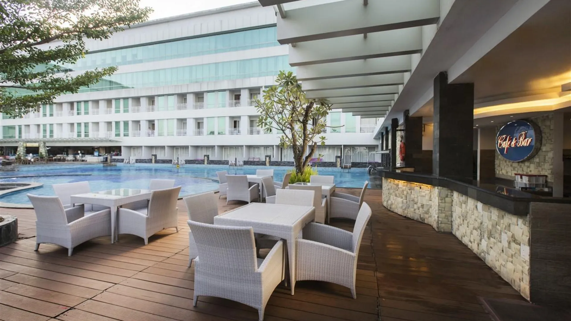 마카사르 클라로 호텔 4성급 호텔 부대시설