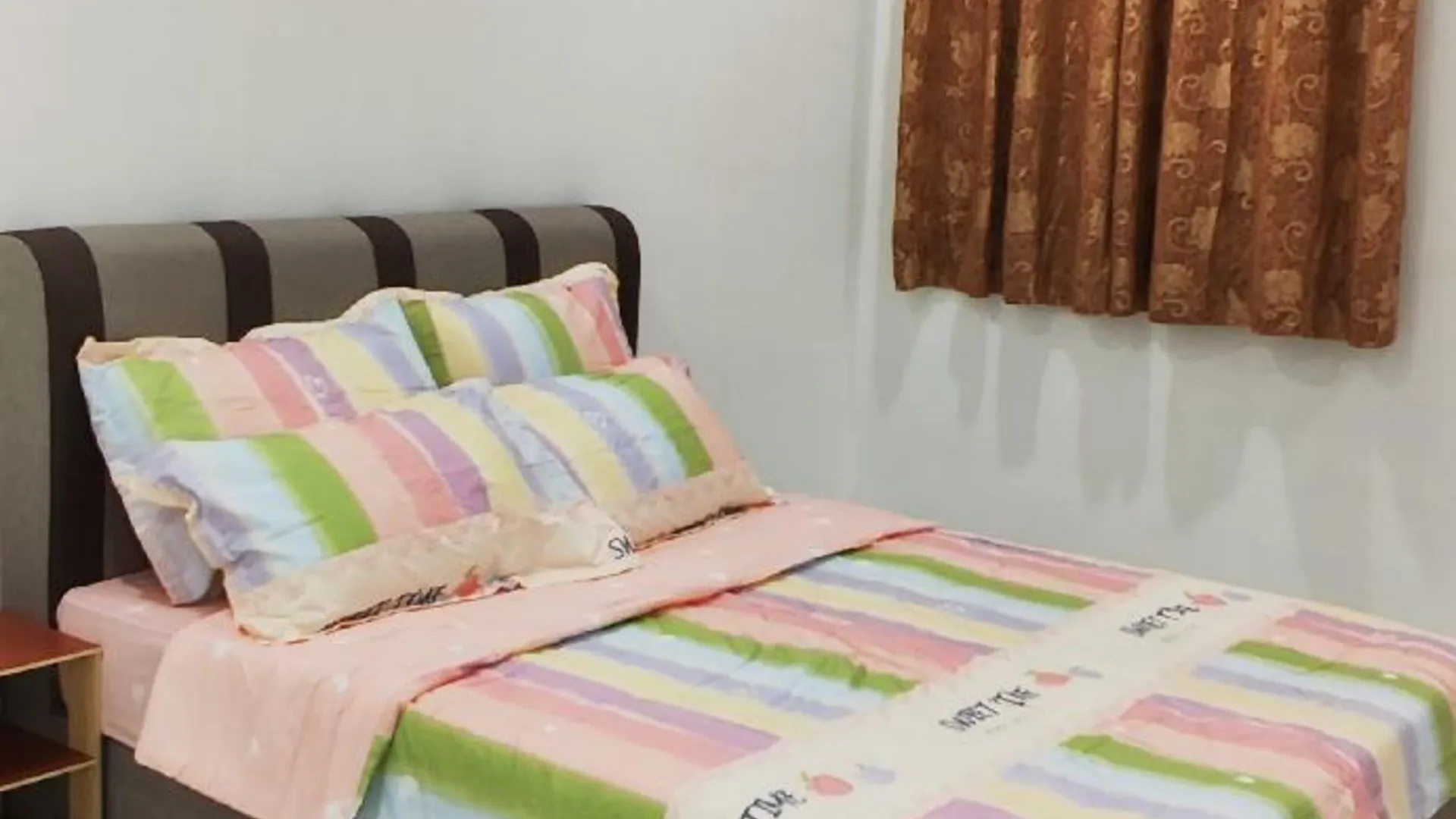 알로스타 / 알로르세타르 알러 세타 시티 센터의 아파트먼트 (100m², 침실 4개, 프라이빗 욕실 3개) 3성급 싱글룸 수영장