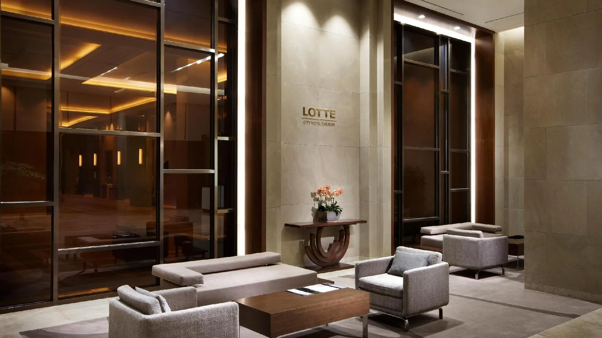 대전 롯데시티호텔 대전 4성급 호텔 수영장