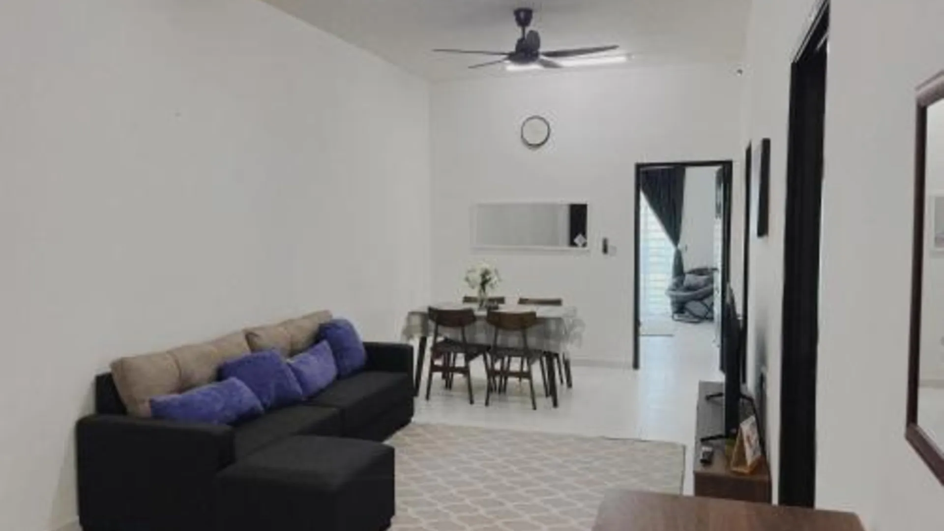 세리 만중 세리 만중의 아파트먼트 (958m², 침실 3개, 프라이빗 욕실 2개) 3성급 게스트하우스 스위트룸