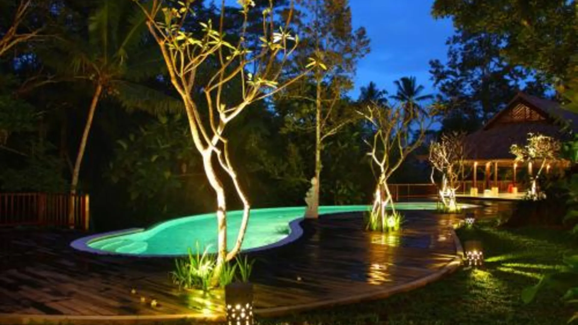 발리 빙사트바 럭셔리 우붓 4성급 호텔 스위트룸