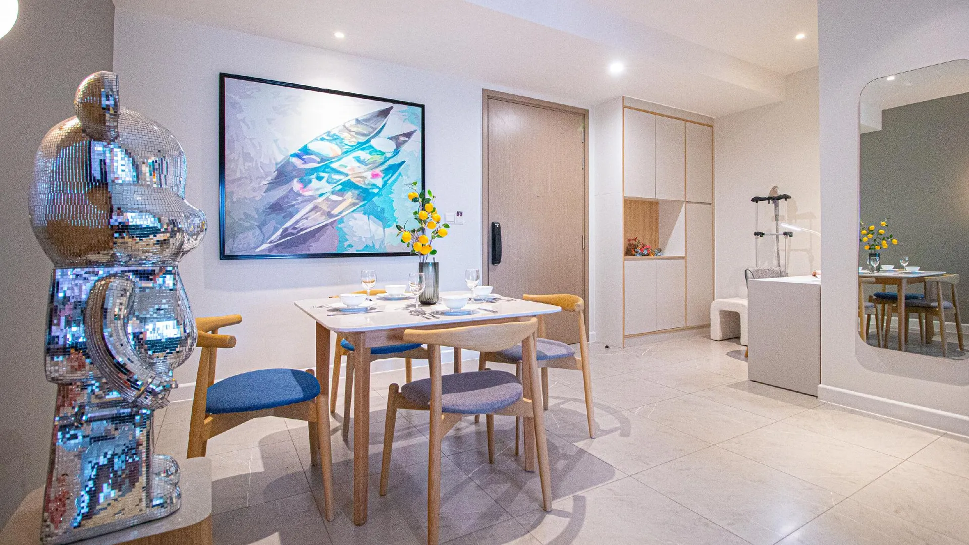 호치민 4군의 아파트먼트 (85m², 침실 2개, 프라이빗 욕실 2개) 5성급 싱글룸 객실