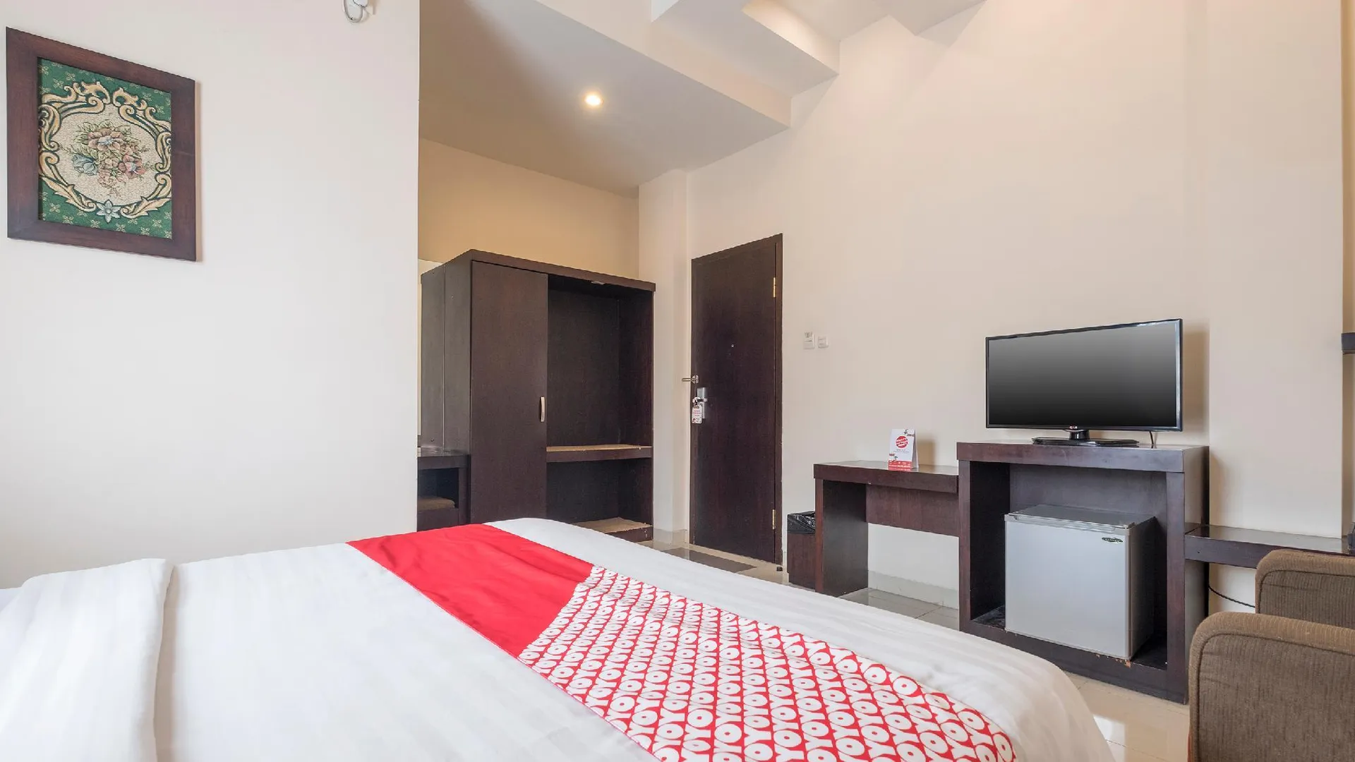 마카사르 오요 424 아시아 호텔 2성급 호텔 스위트룸