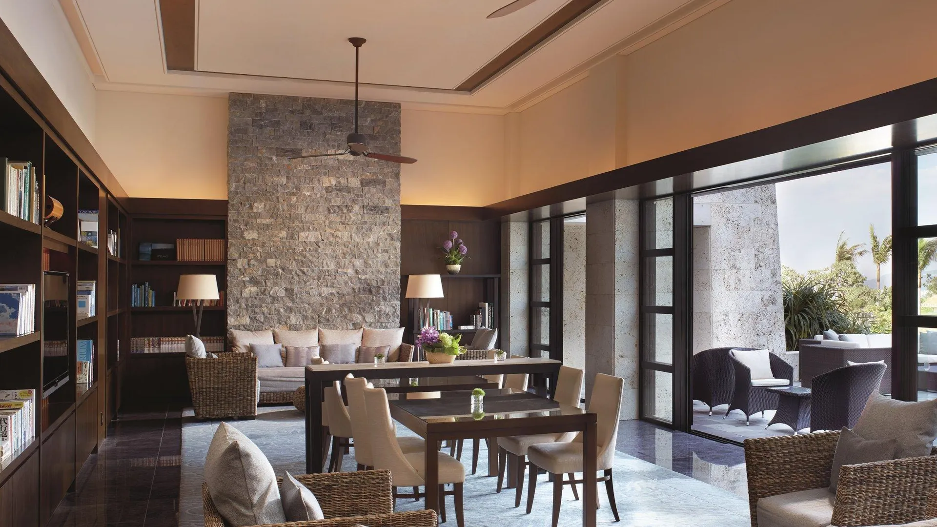 오키나와 본섬 리츠칼튼, 오키나와 5성급 호텔 외관