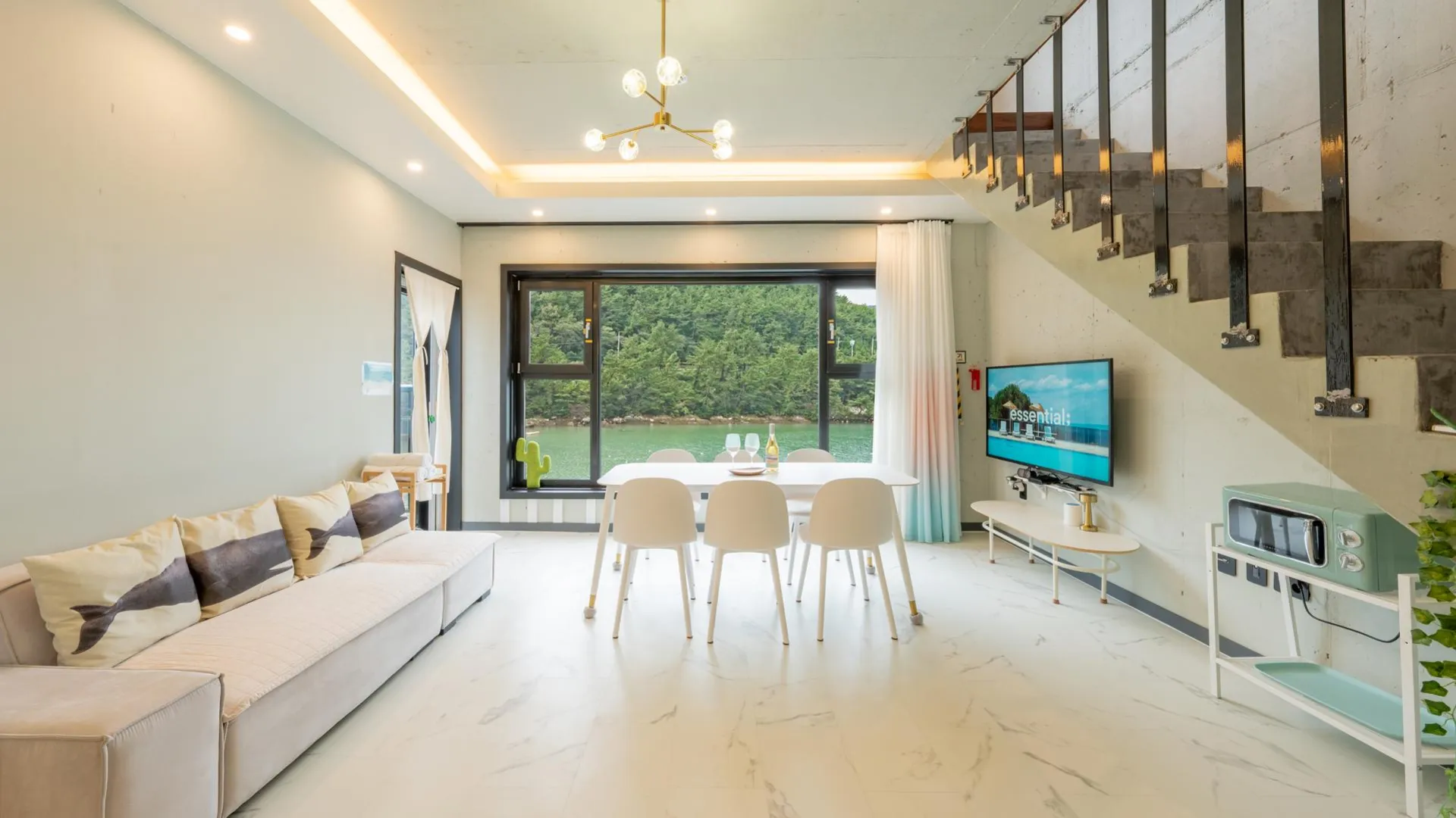 통영 Sea Mood Full Ocean Stay 4성급 호텔 스위트룸