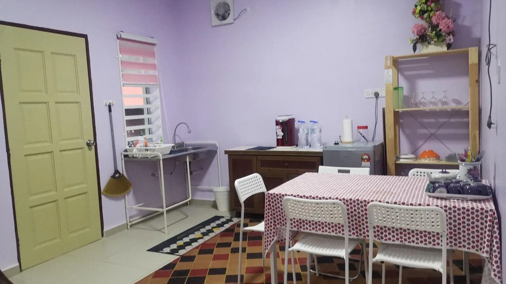 라웁 라웁 시티의 프라이빗 하우스 (80m², 침실 2개, 프라이빗 욕실 1개) 2성급 싱글룸 수영장