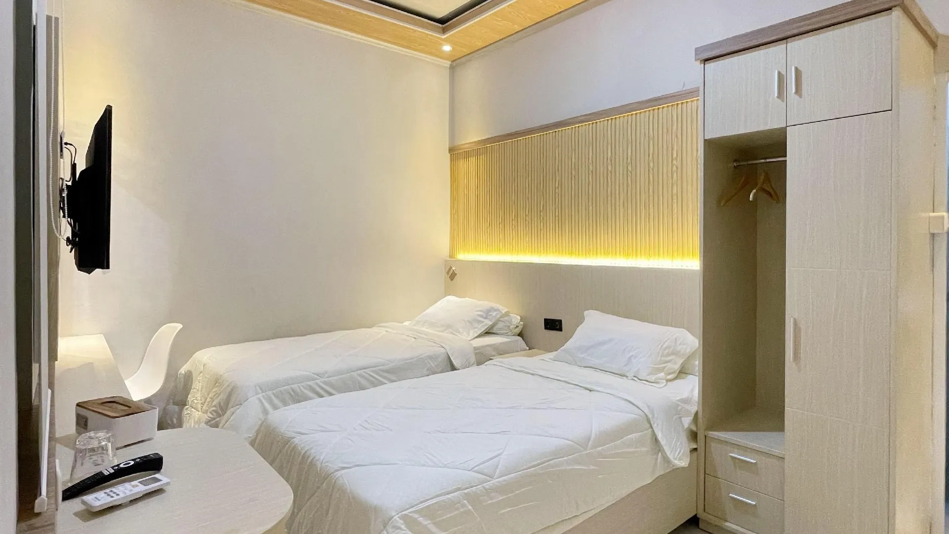 마카사르 Urbanview Hotel Wollangi Syariah Panakkukang Makassar 3성급 호텔 스위트룸