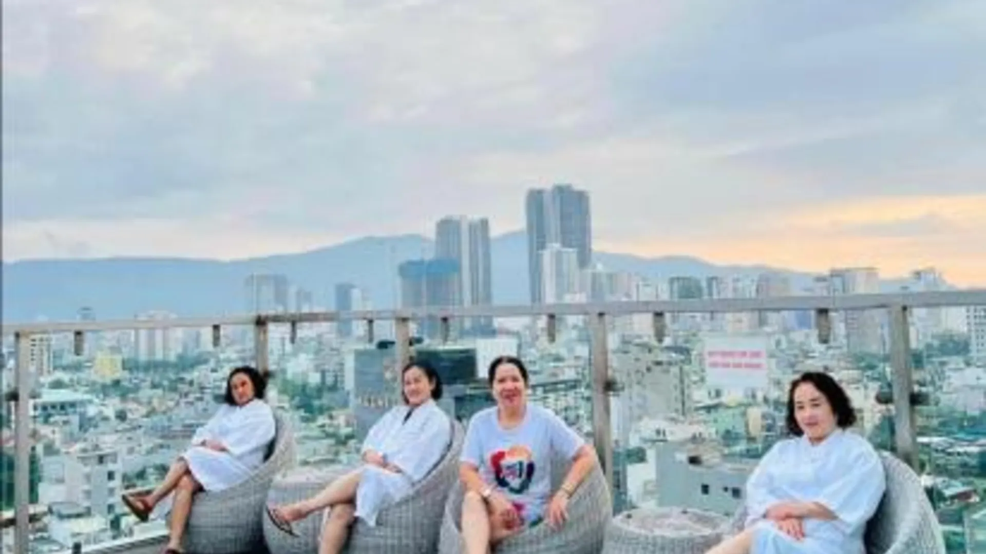 다낭 칼릭스 호텔 3성급 호텔 수영장