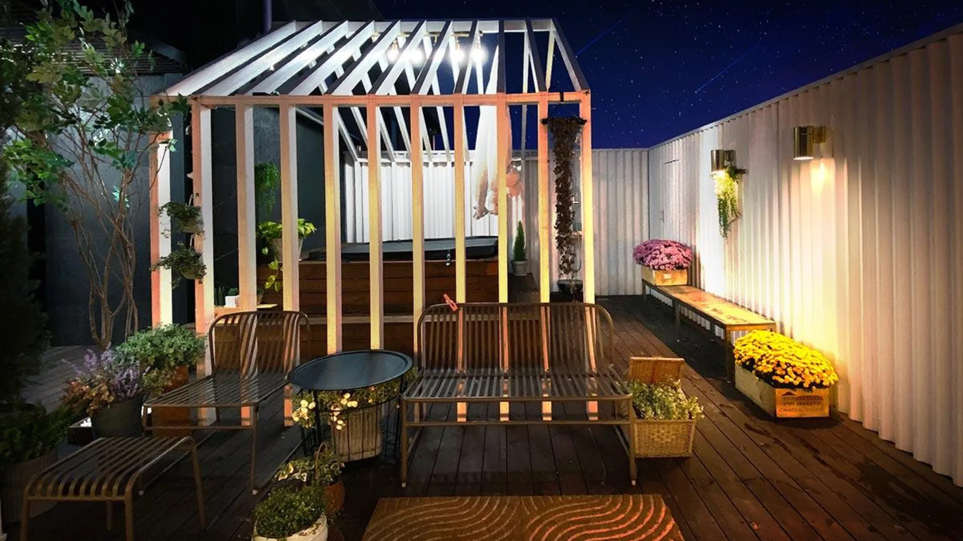 Garden pool villa (利淸亭)