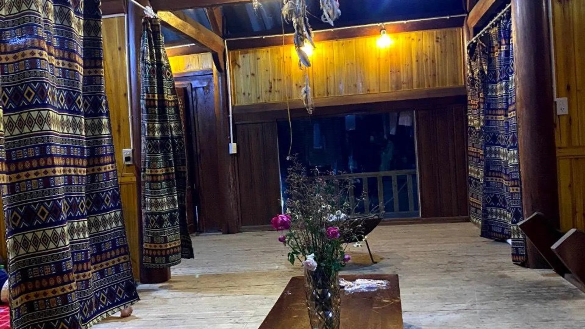 사파 사파 시내의 아파트먼트 (2000m², 침실 12개, 프라이빗 욕실 2개) 2성급 싱글룸 수영장