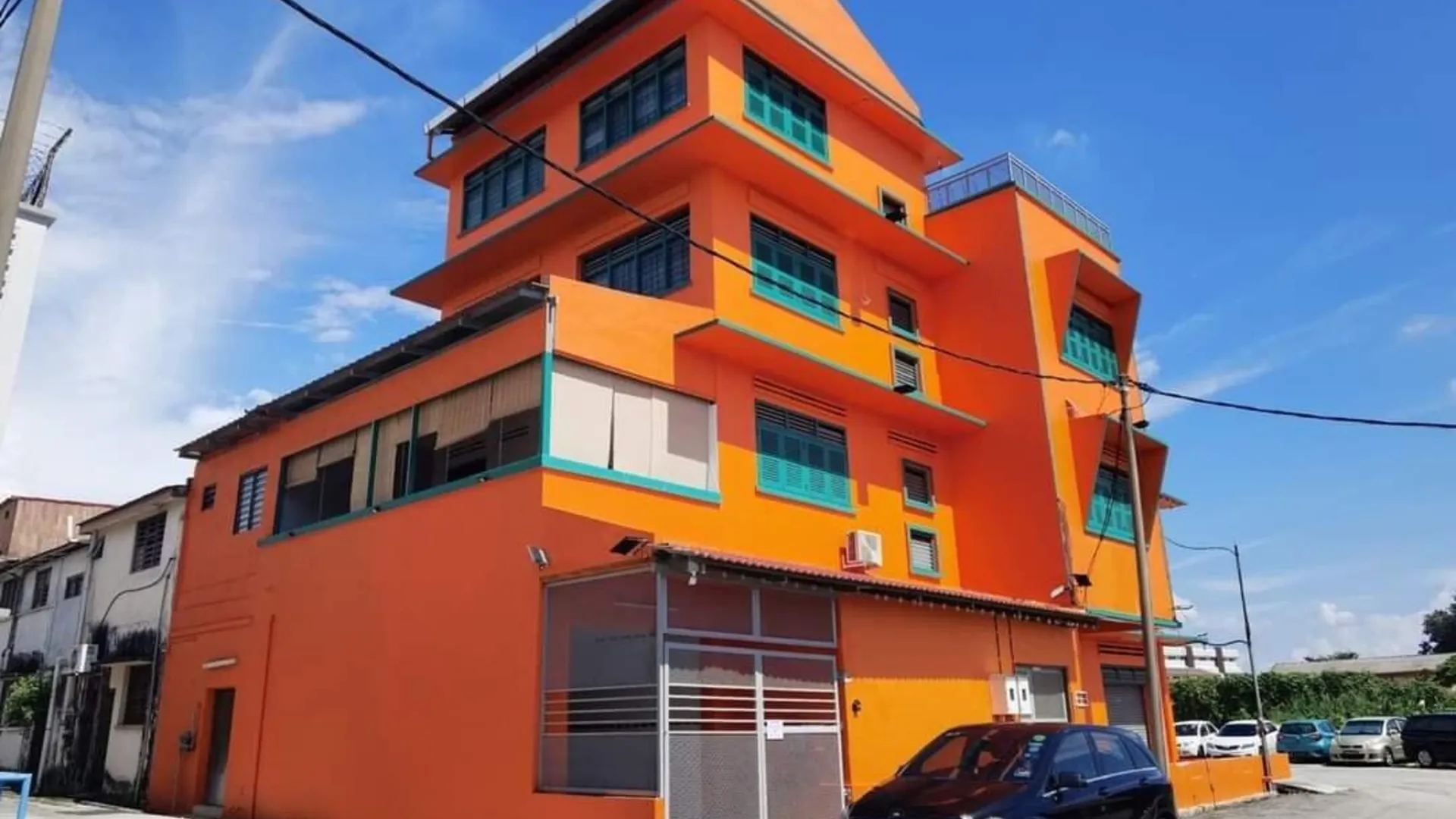 이포 캄풍 쿠차이의 프라이빗 하우스 (100m², 침실 2개, 프라이빗 욕실 2개) 3성급 싱글룸 수영장