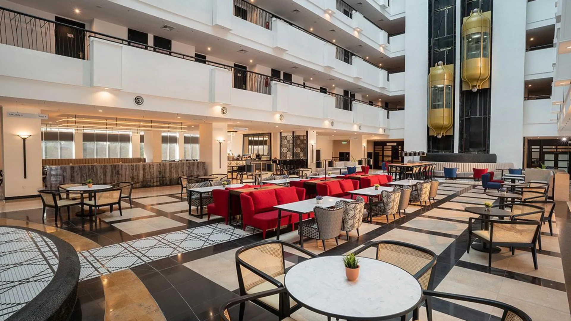 이포 트래블로지 이포 4성급 호텔 로비