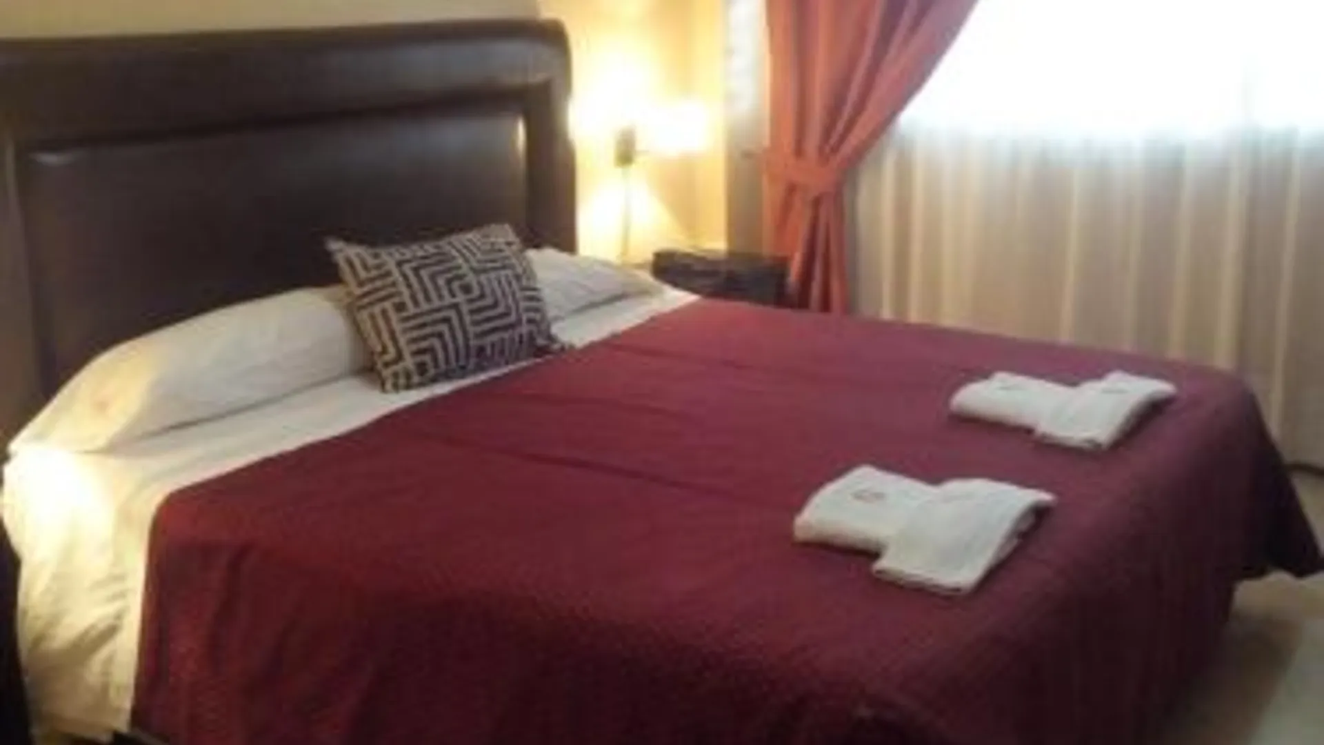 투쿠만 Hotel Le Park 3성급 호텔 스위트룸