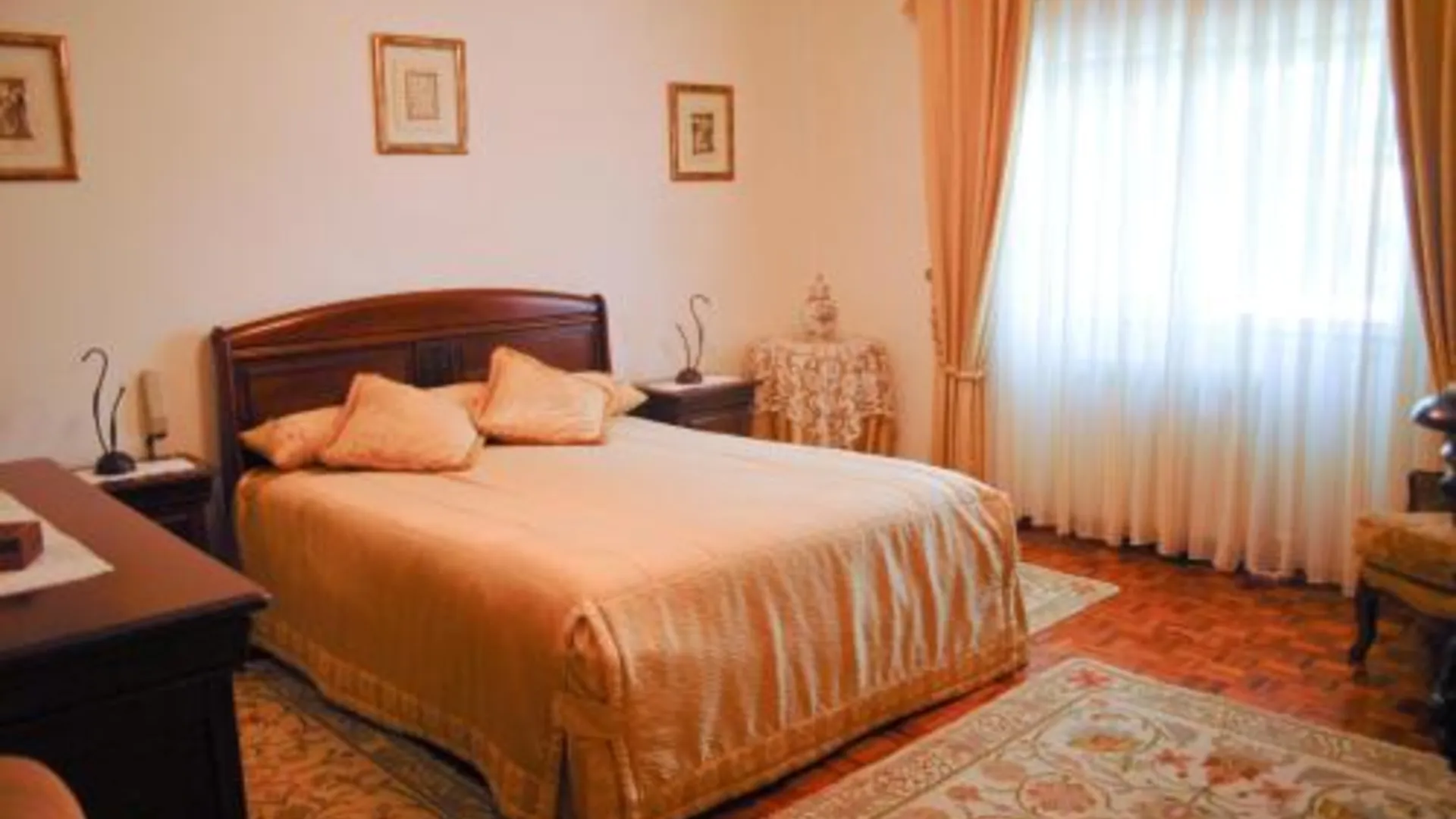 나자레 Casa da Nelita 4성급 게스트하우스 스위트룸