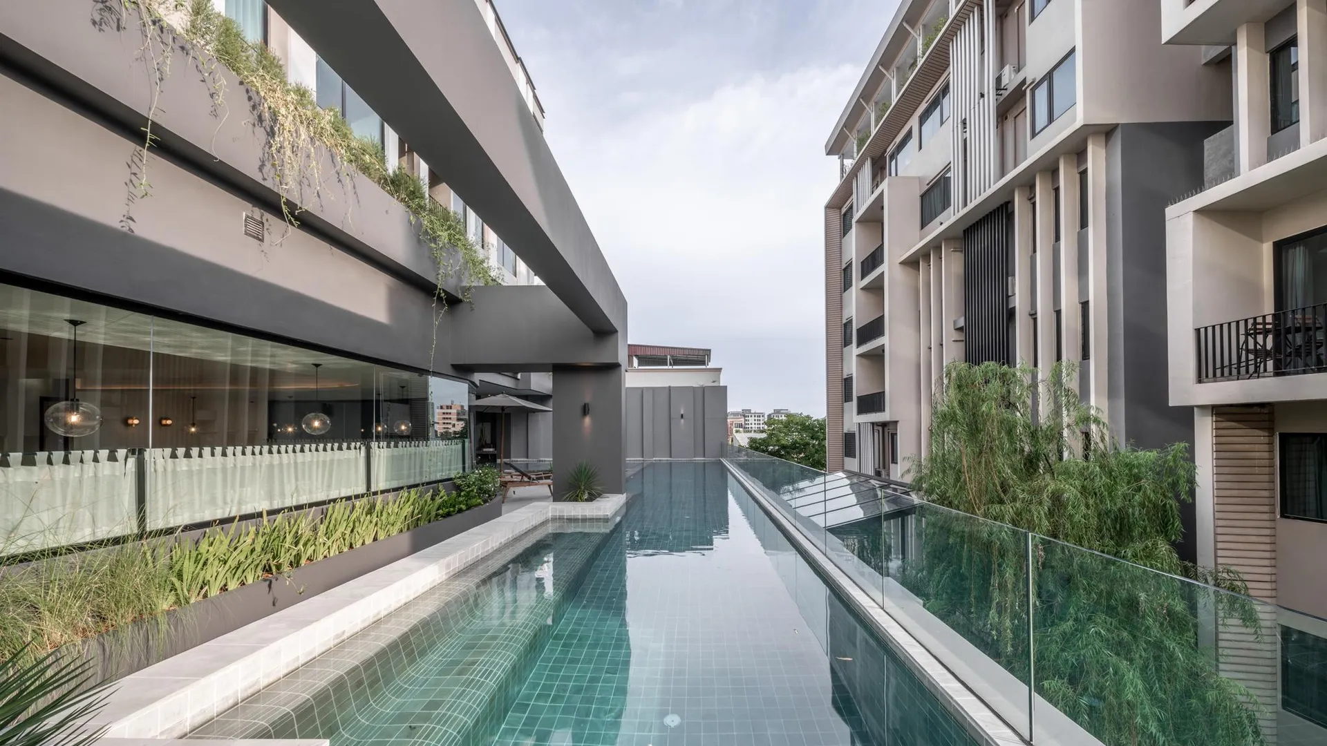 방콕 미 호텔 5성급 호텔 수영장