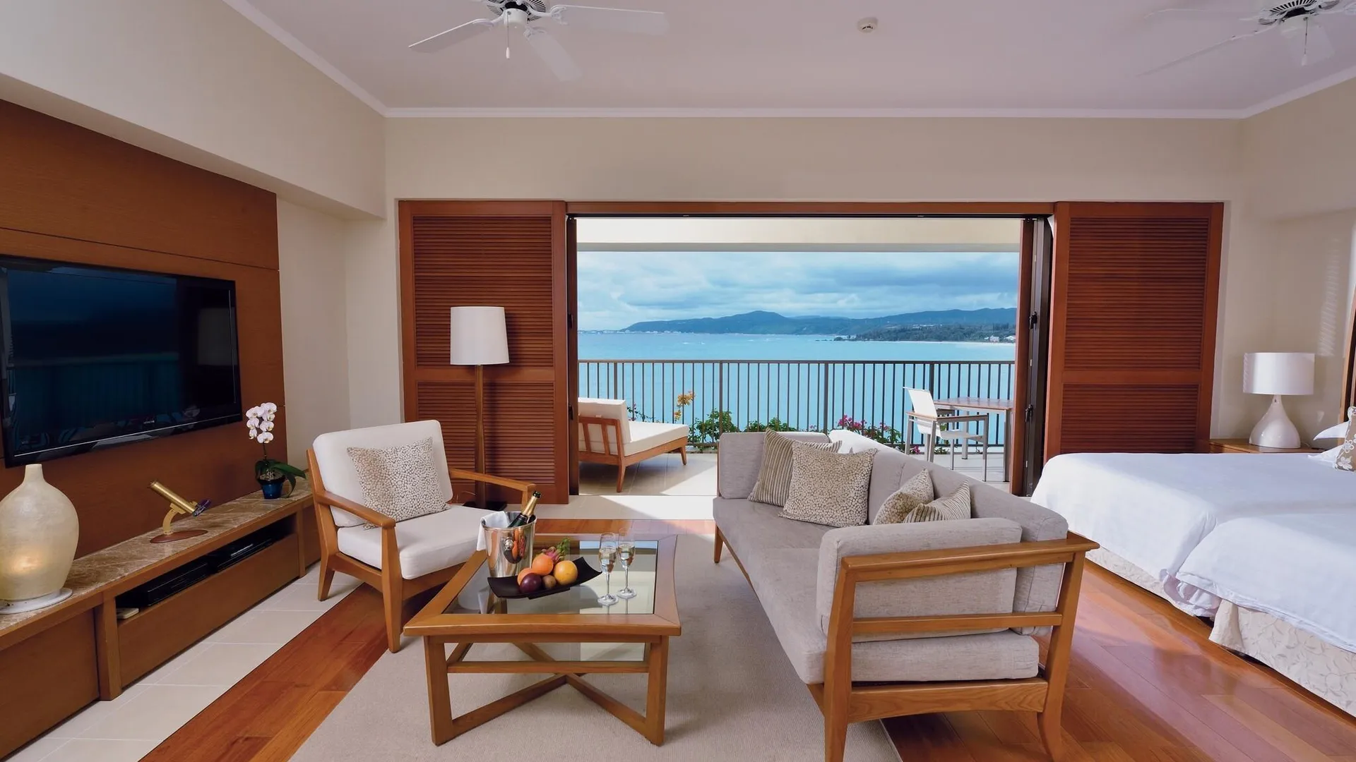 오키나와 본섬 더 테라스 클럽 웰니스 탈라소 앳 부세나 5성급 호텔 전망