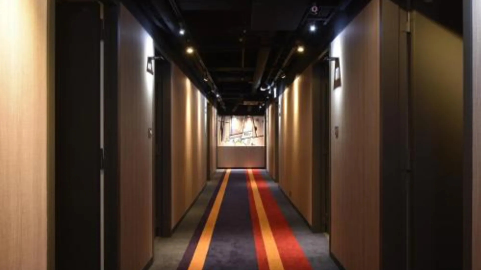 타이베이 그린 월드 중샤오 4성급 호텔 객실