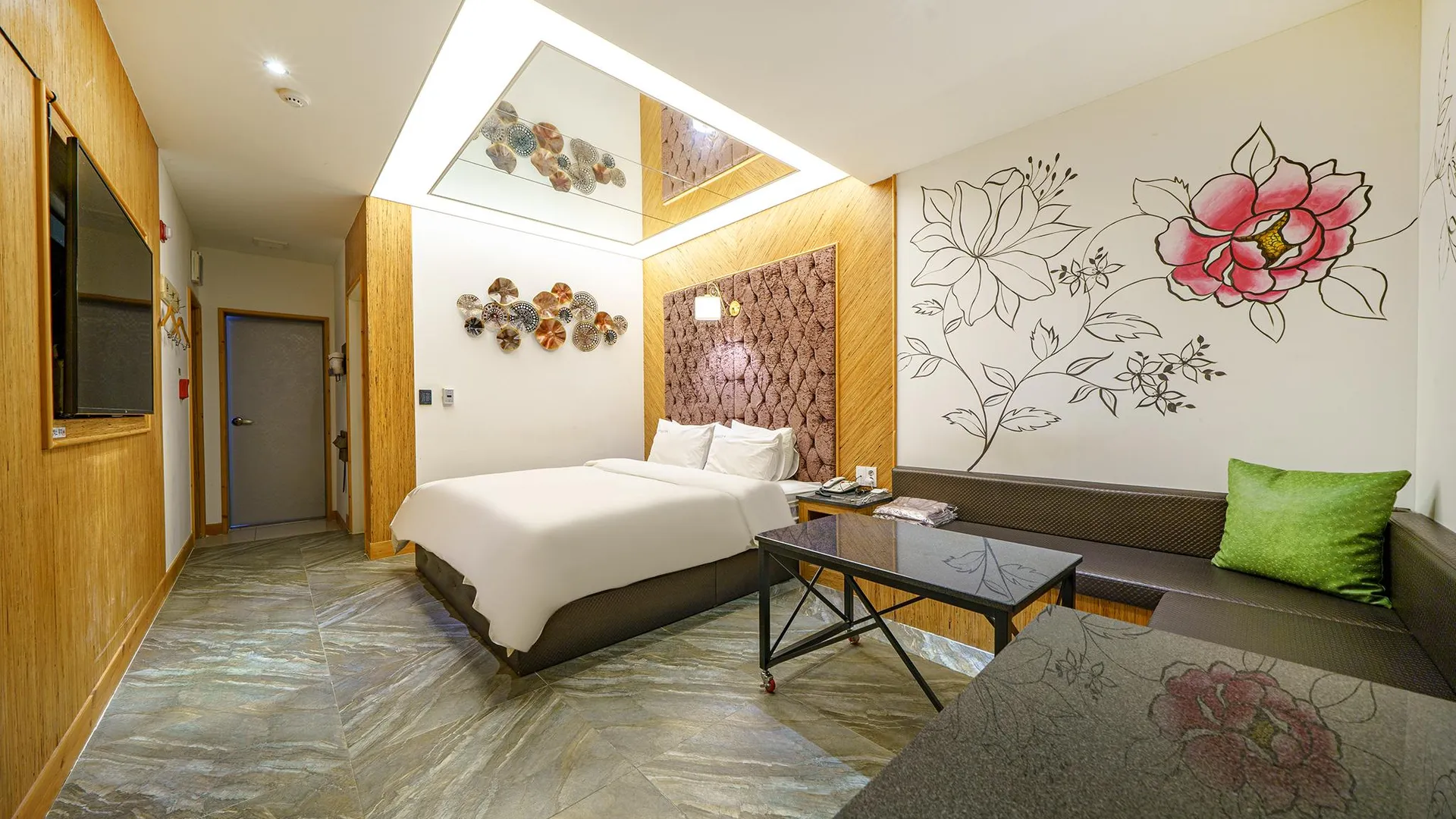 이천 용인 자유 드라이브인 무인텔 3성급 호텔 스위트룸