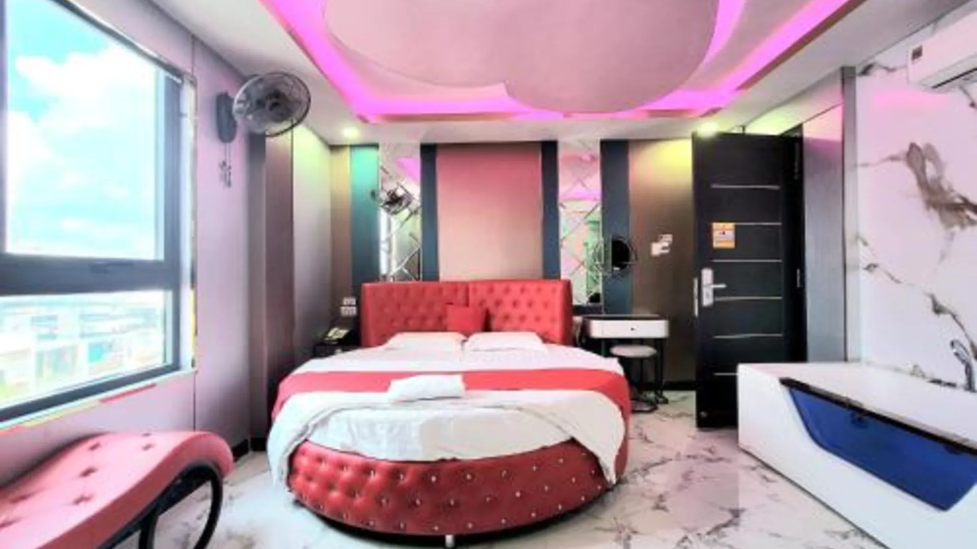 호치민 티엠 탄 호텔 2성급 호텔 스위트룸