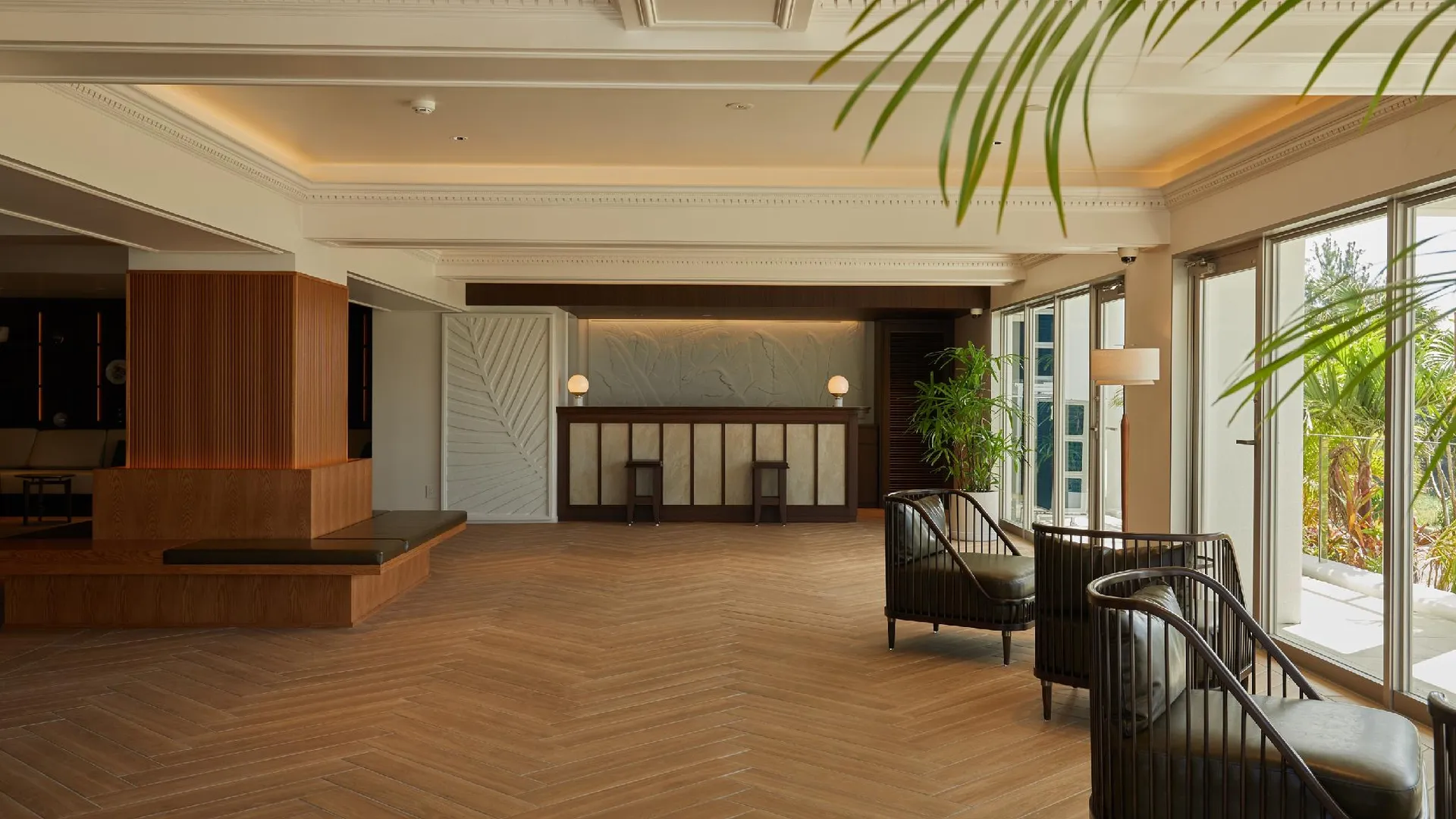 오키나와 본섬 라조르 씨 리조트 3성급 호텔 외관