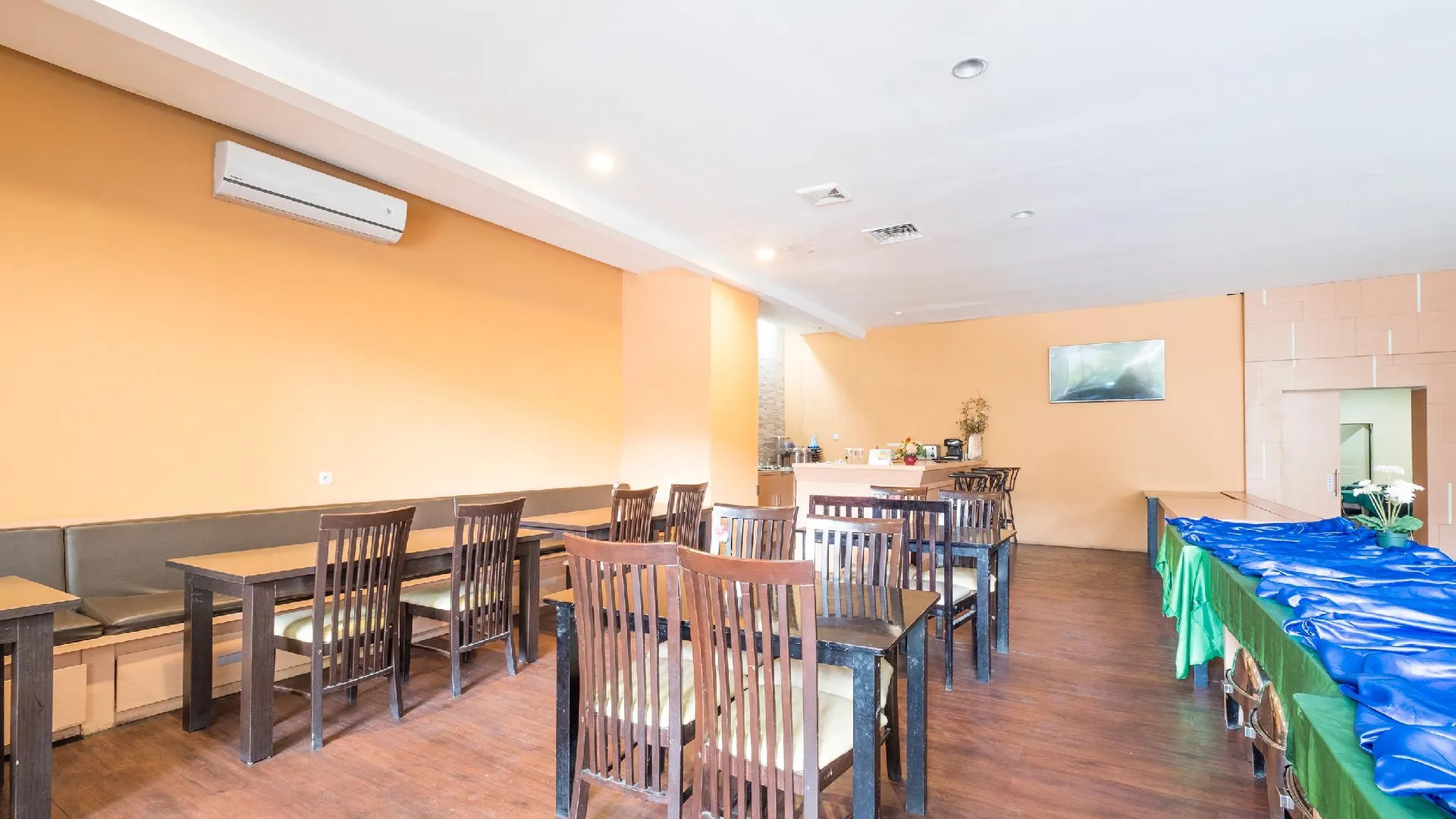 마카사르 Capital O 472 Hotel Asyra 2성급 호텔 수영장