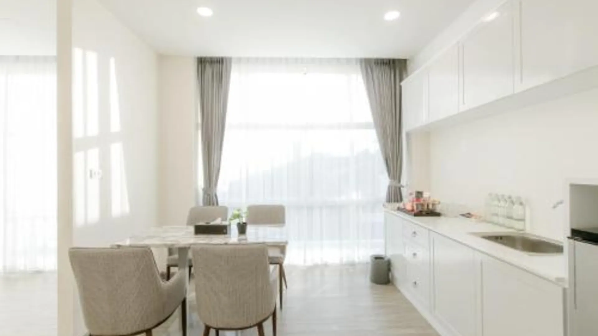 치앙라이 디 허그 호텔 앤 레지던스 4성급 호텔 레스토랑