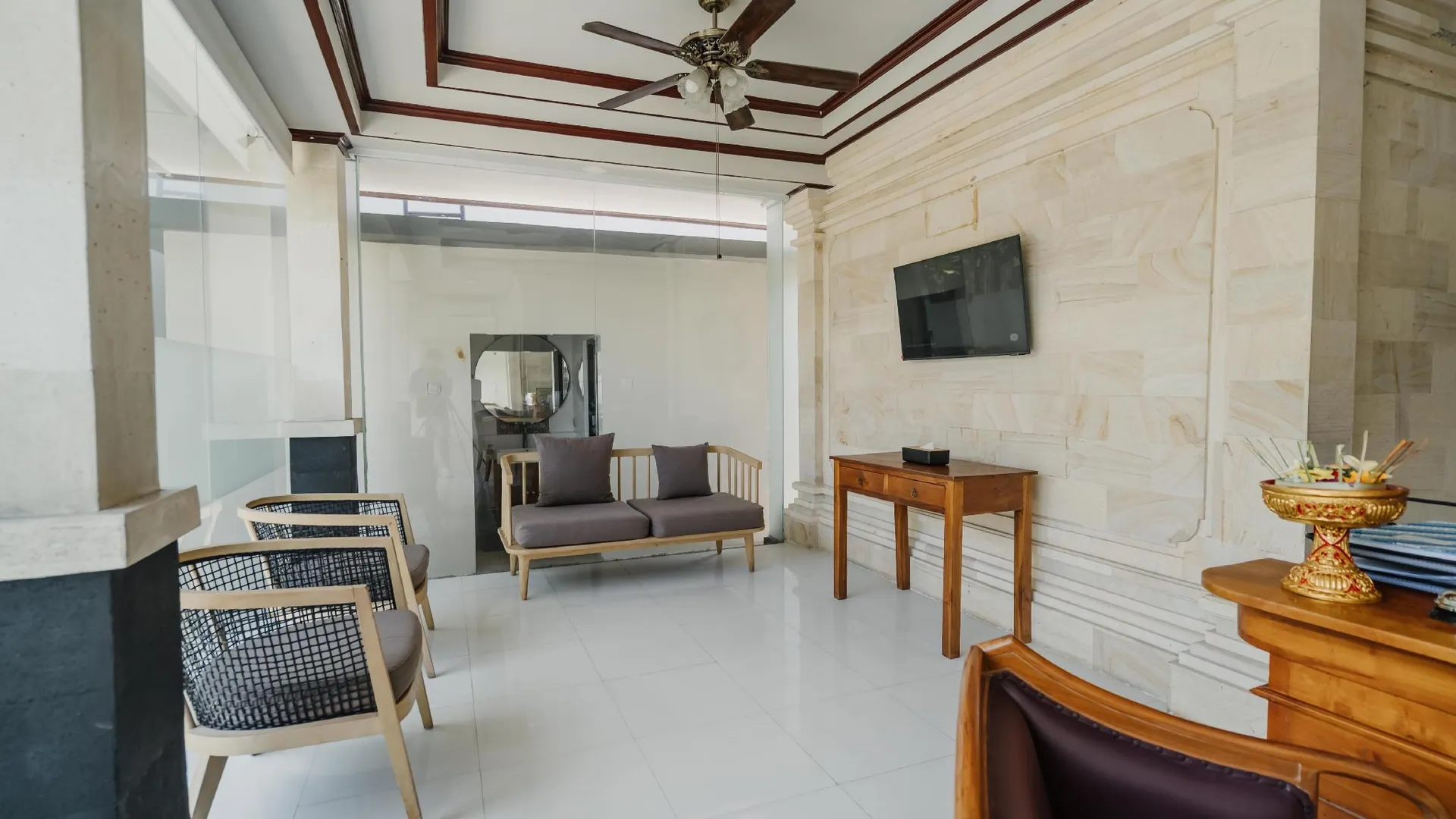 발리 유 스위트 스미냑 3성급 호텔 수영장