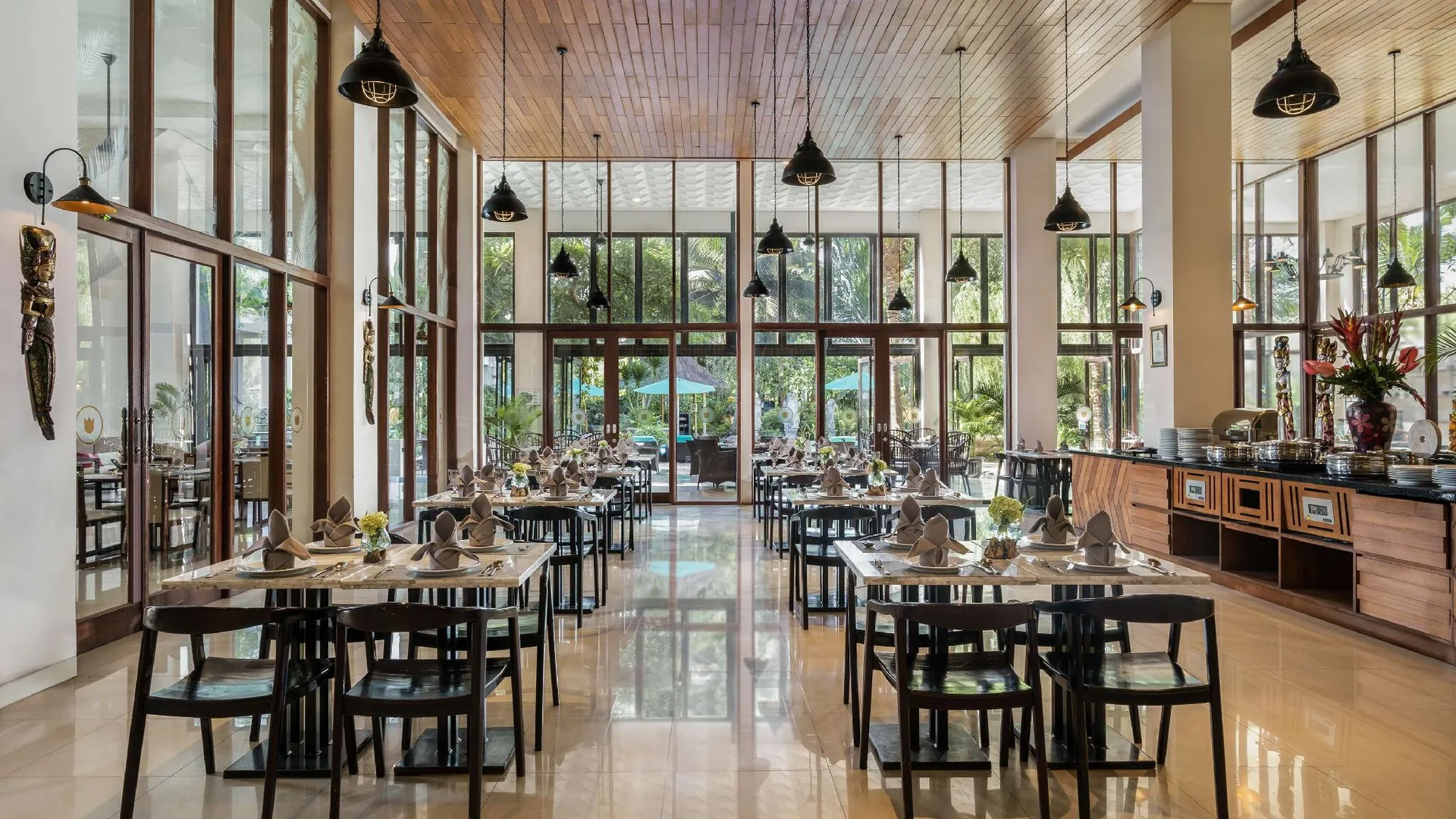 발리 로얄 튤립 스프링힐 리조트 짐바란 5성급 호텔 외관