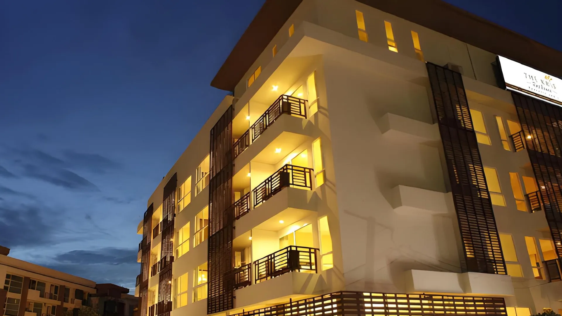 푸켓 더 크리스 리조트 호텔 4성급 호텔 외관