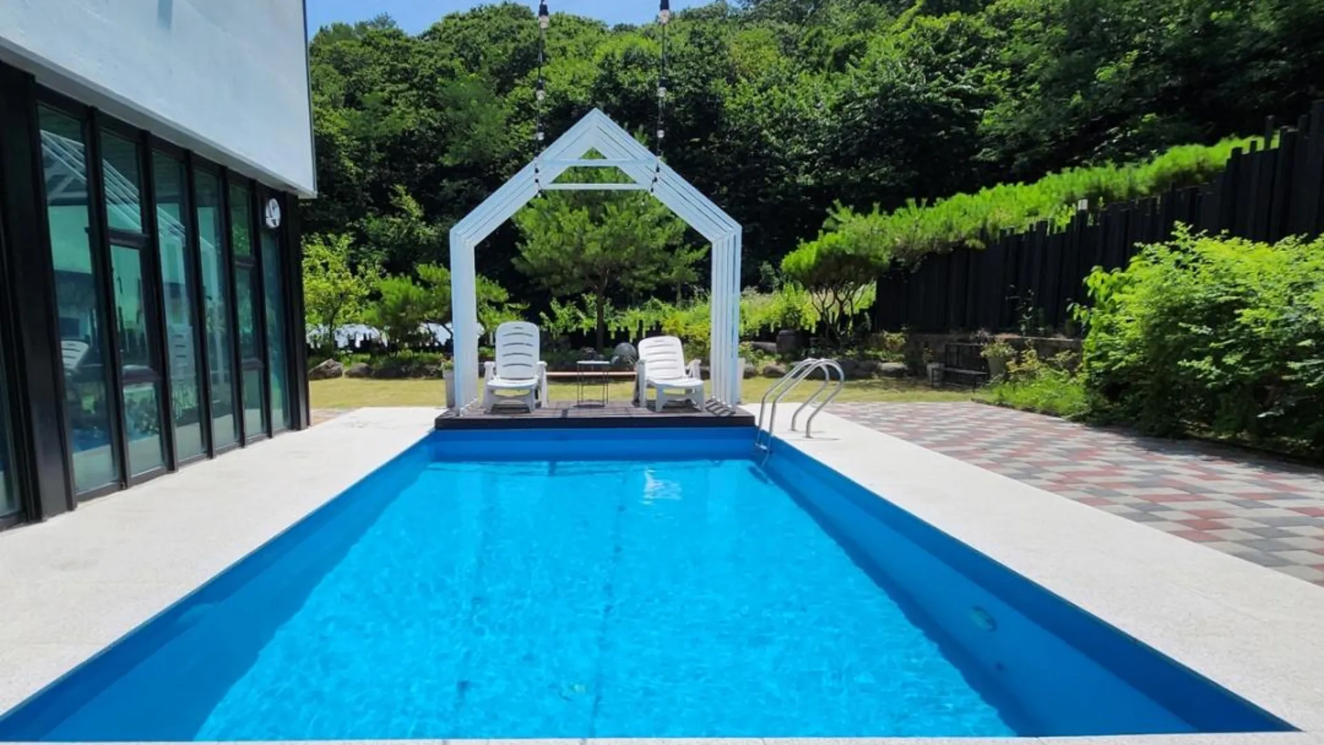 청원 청주 청남대풀빌라 3성급 게스트하우스 객실