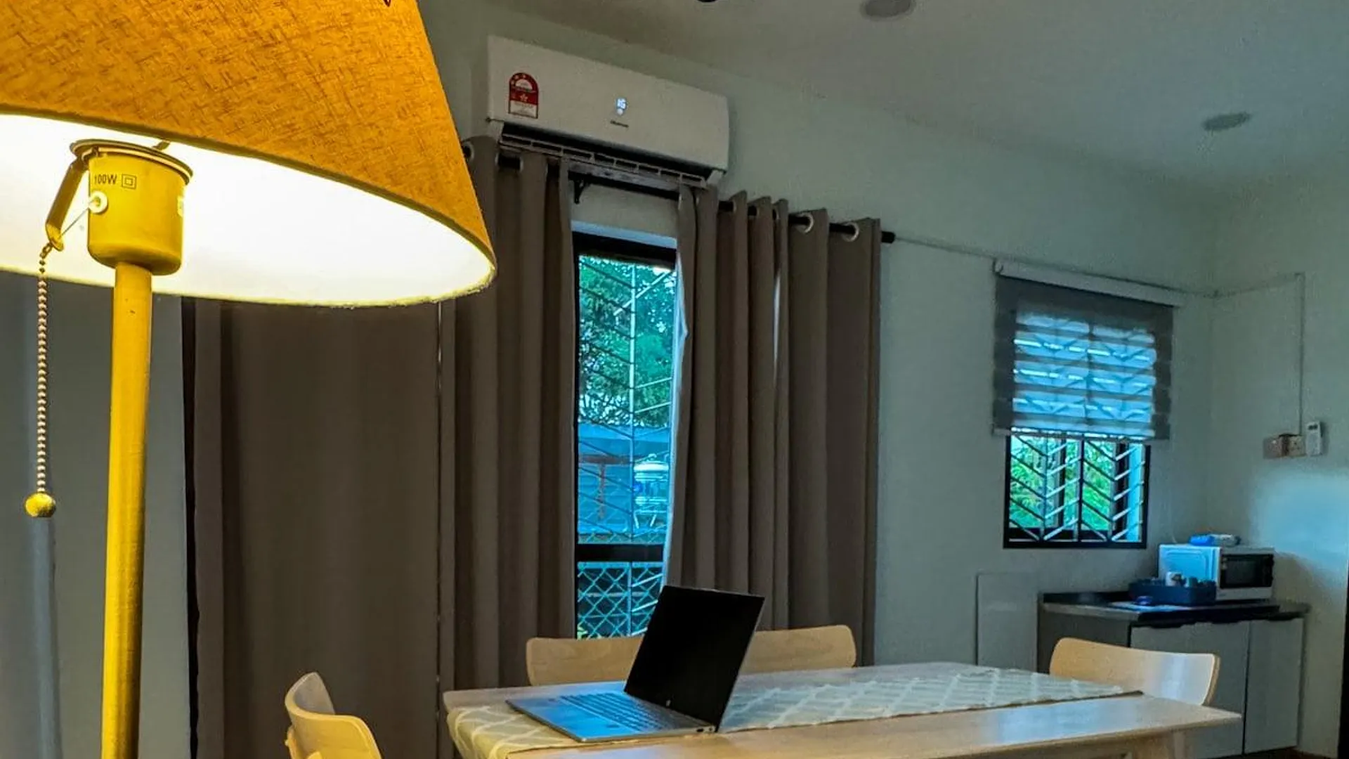 샤알람 샤 알람 시티 센터의 프라이빗 하우스 (m², 침실 3개, 프라이빗 욕실 2개) 3성급 게스트하우스 객실