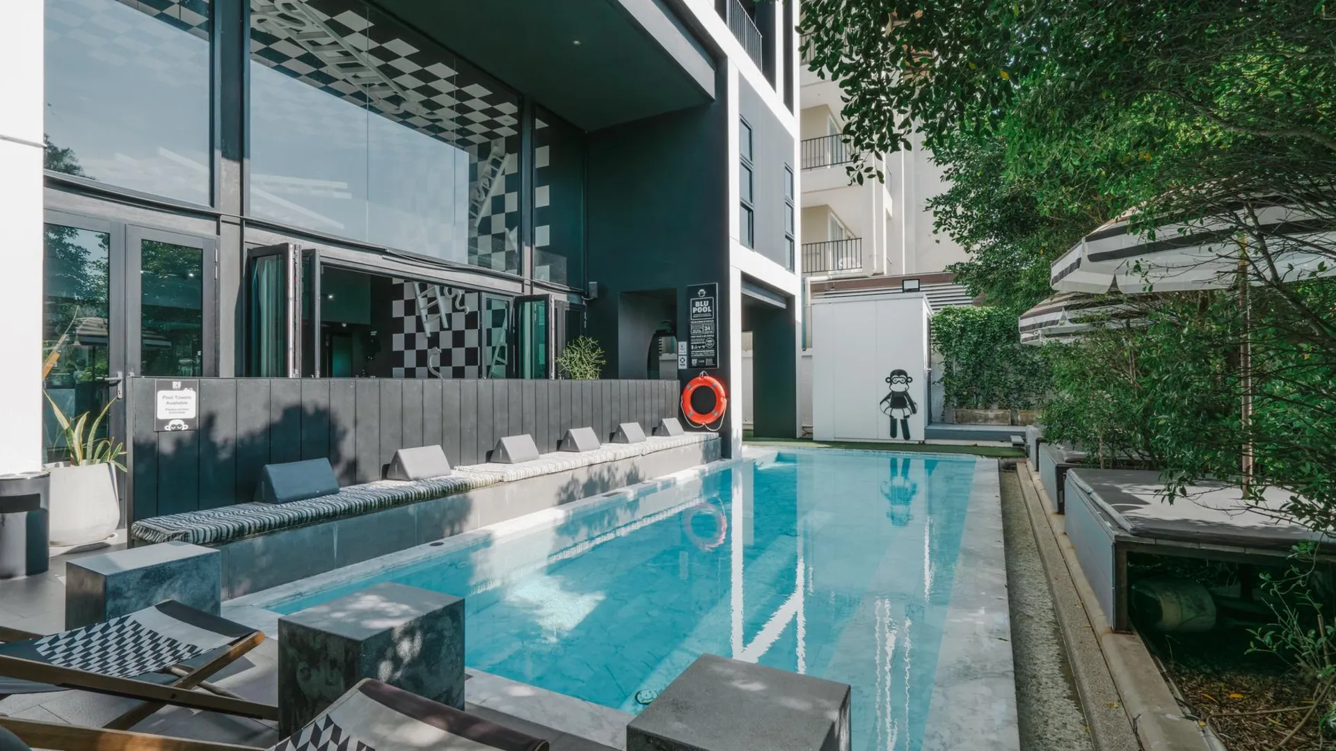 푸켓 블루 몽키 허브 앤 호텔 푸켓 4성급 호텔 외관