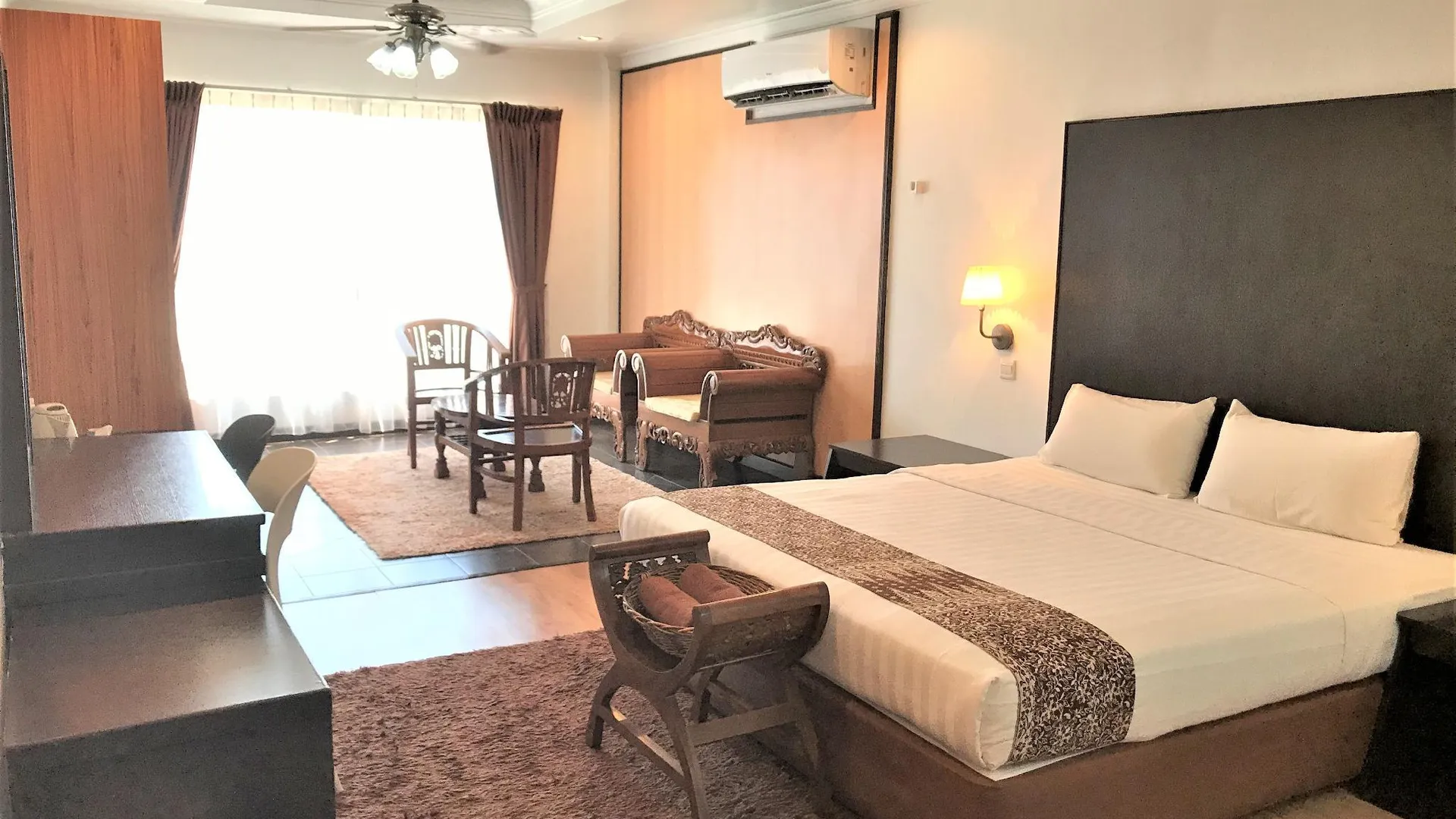 셈포르나 시파단 인 1 3성급 호텔 스위트룸